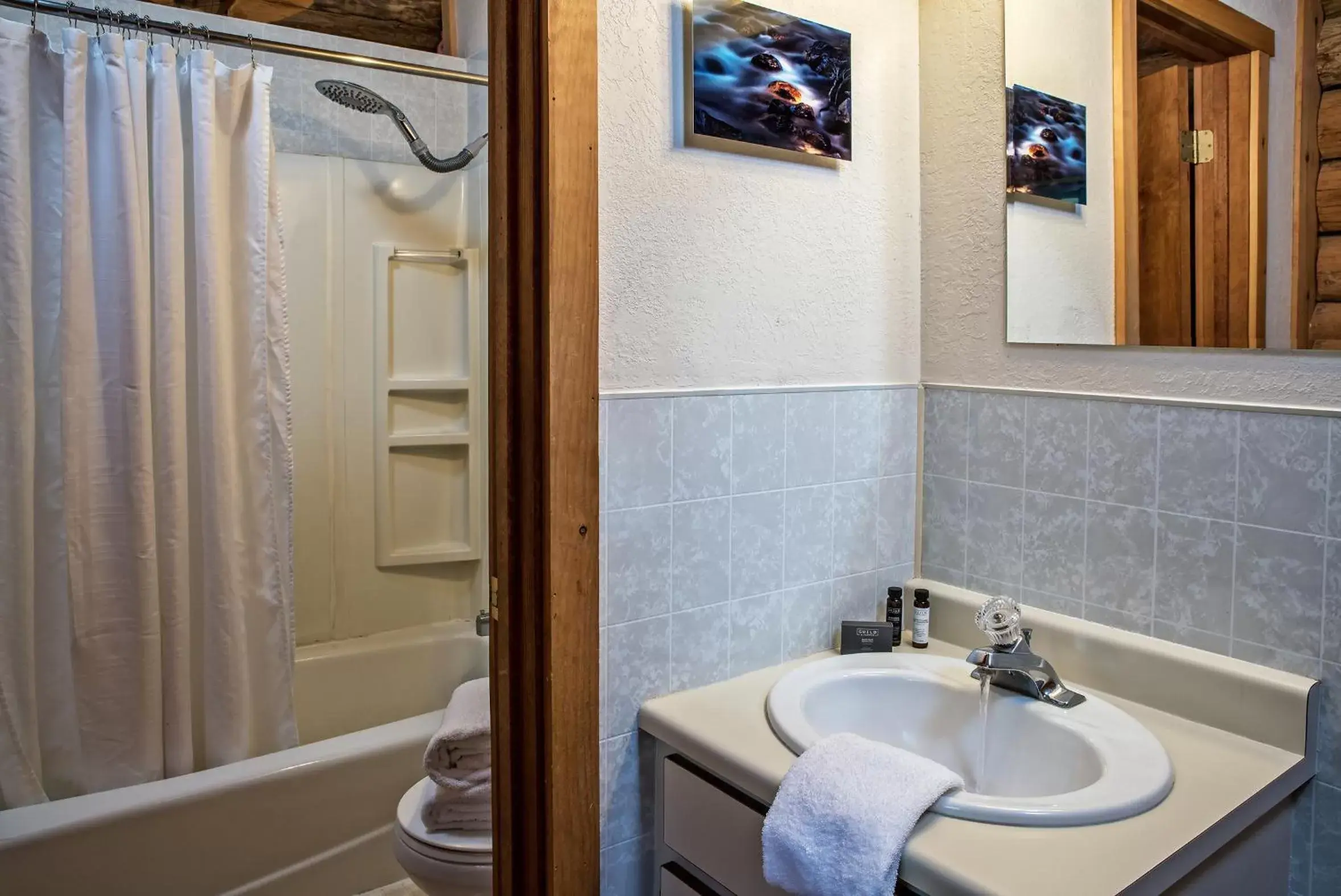 Bathroom in Triangle C Cabins