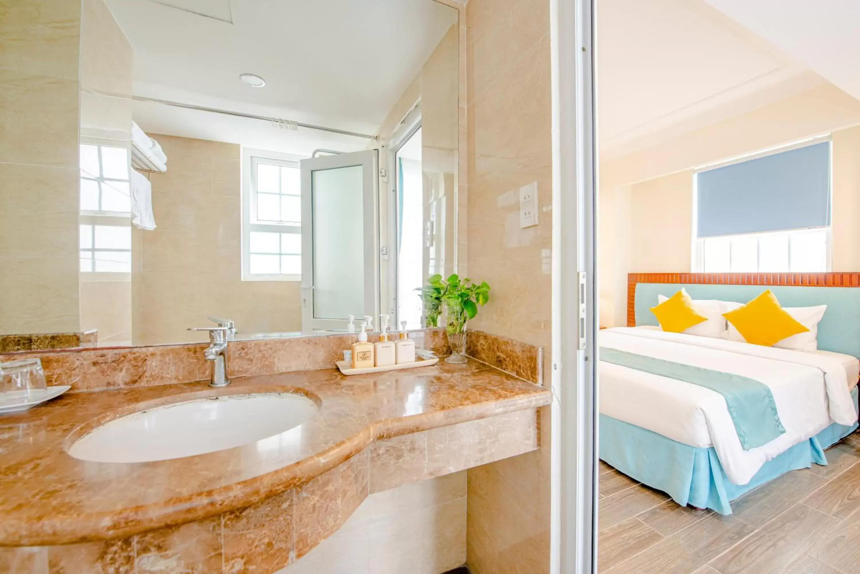 Bed, Bathroom in Pavillon Garden Hotel Nha Trang