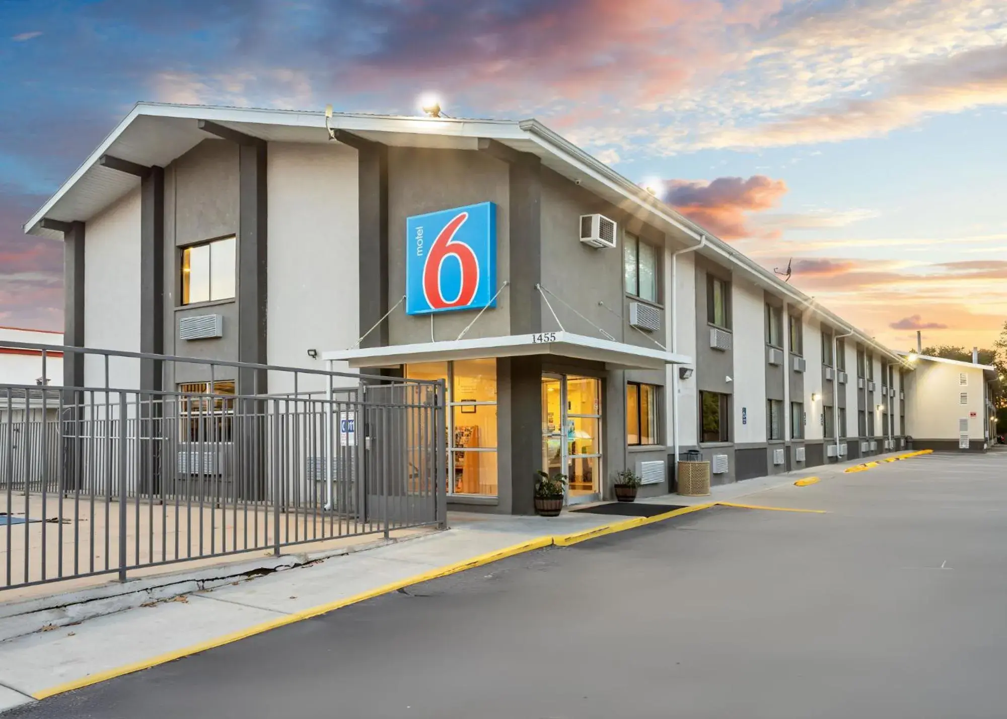 Property building in Motel 6 Ogden, UT- Downtown Property building in Motel 6 Ogden, UT- Downtown