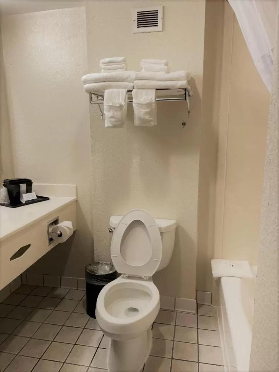 Bathroom in Quality Inn Danville - University Area
