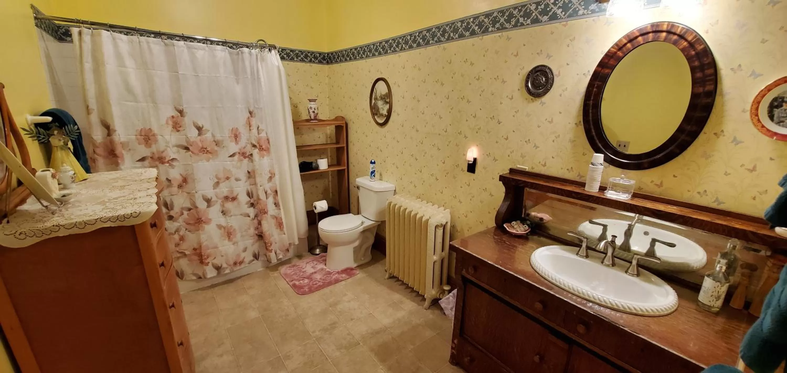 Bathroom in Saravilla Bed & Breakfast
