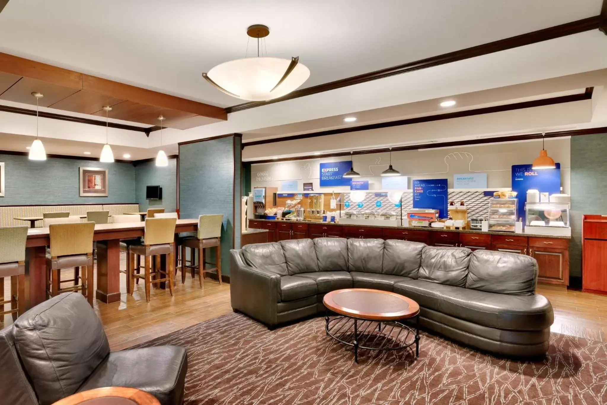 Breakfast, Seating Area in Holiday Inn Express Hotel & Suites Butte, an IHG Hotel