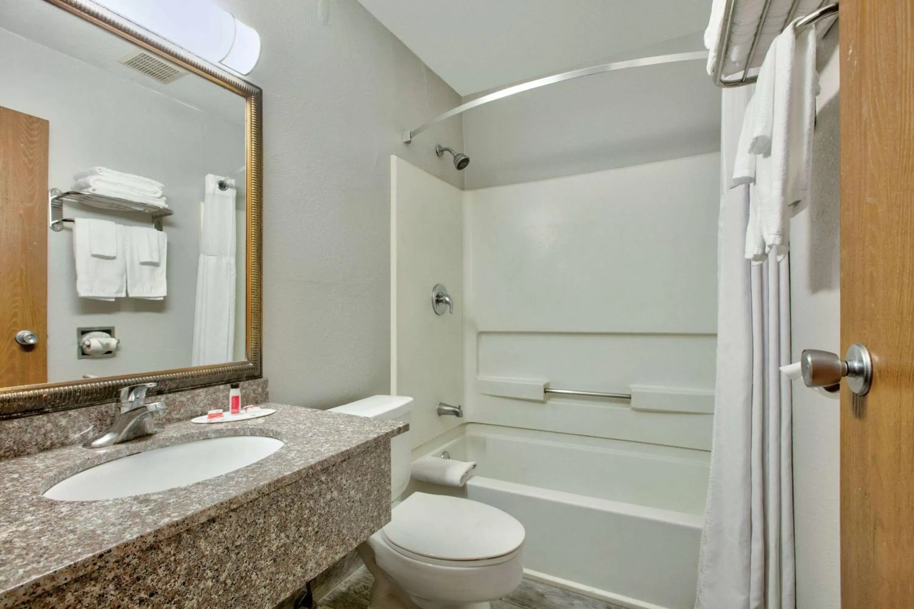 TV and multimedia, Bathroom in Super 8 by Wyndham Amarillo