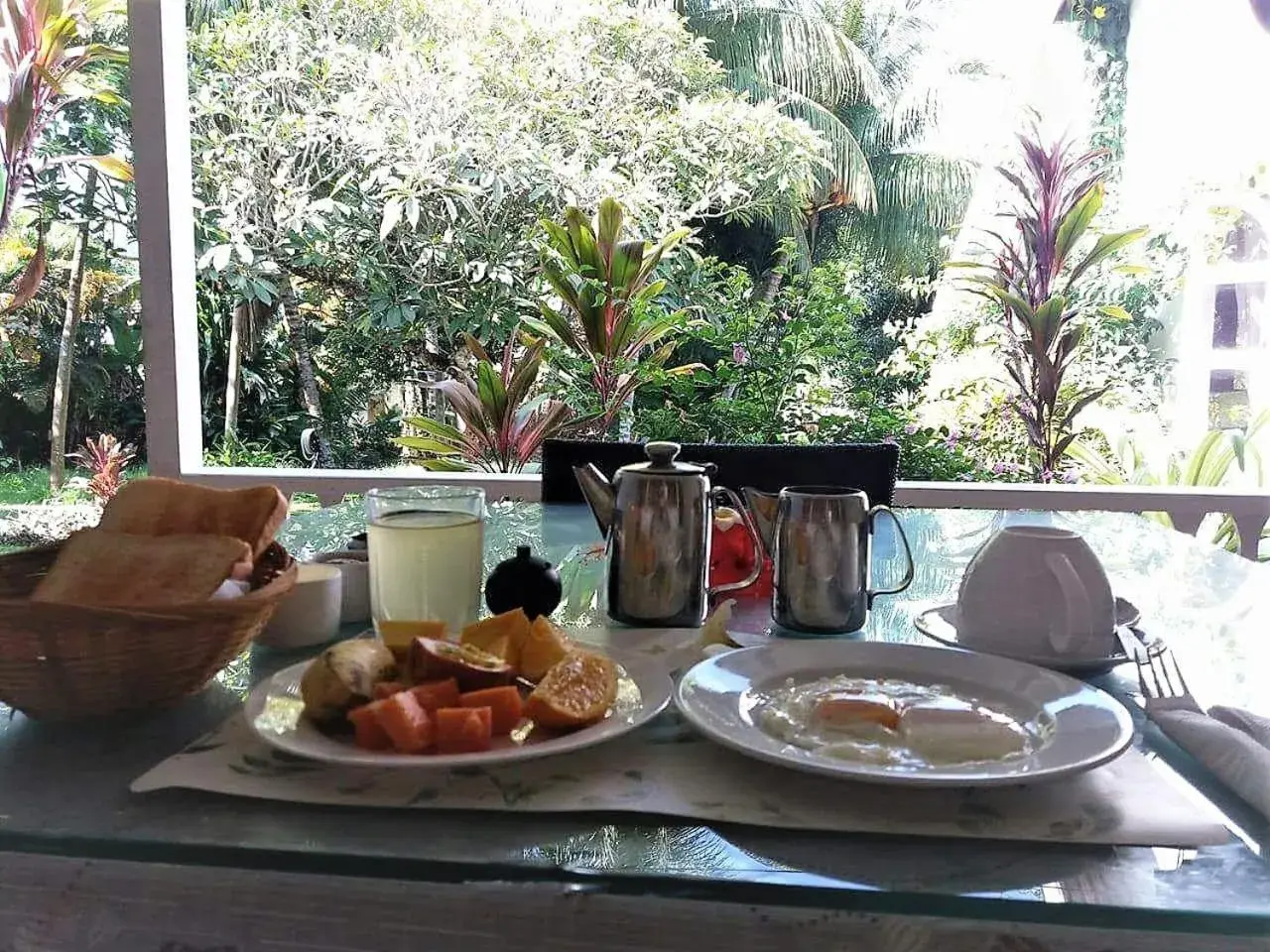 Food and drinks in Beau Vallon Bungalows Food and drinks in Beau Vallon Bungalows