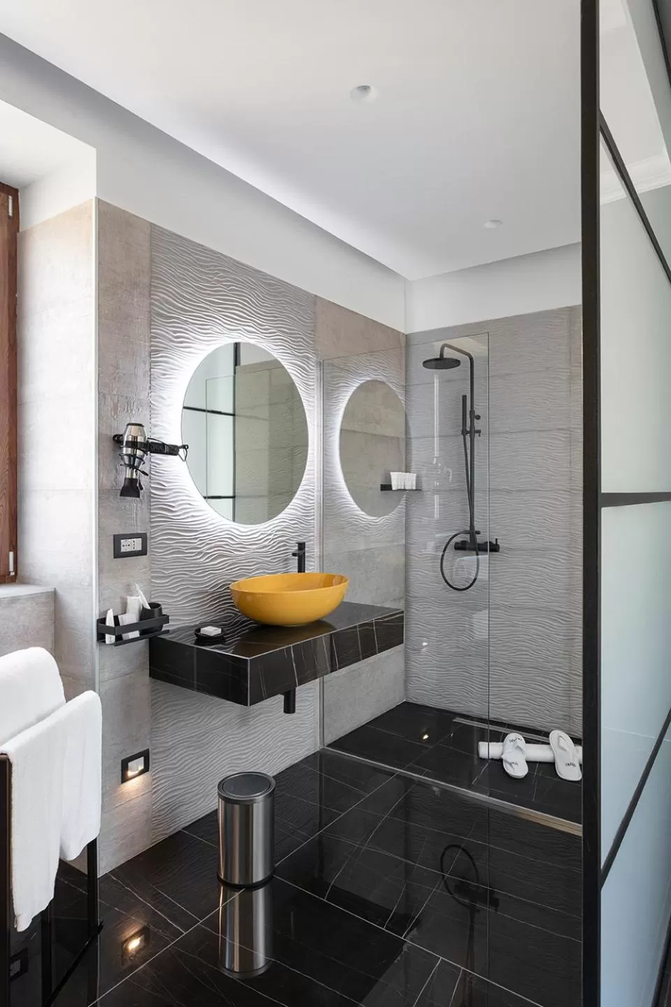 Bathroom in Hotel Poerio 25 Boutique Stay