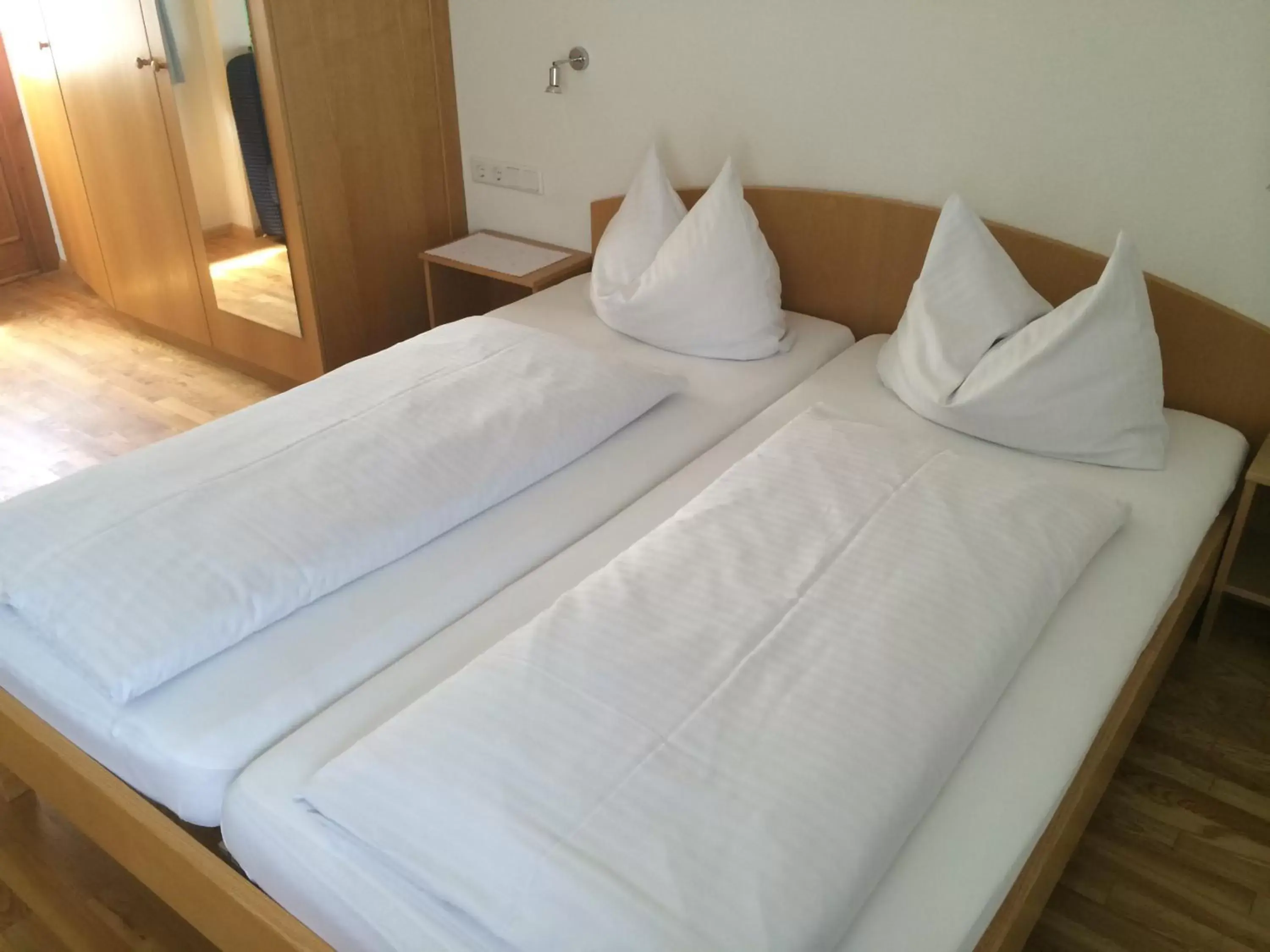 Double Room - single occupancy in Gästehaus Bernhard Double Room - single occupancy in Gästehaus Bernhard