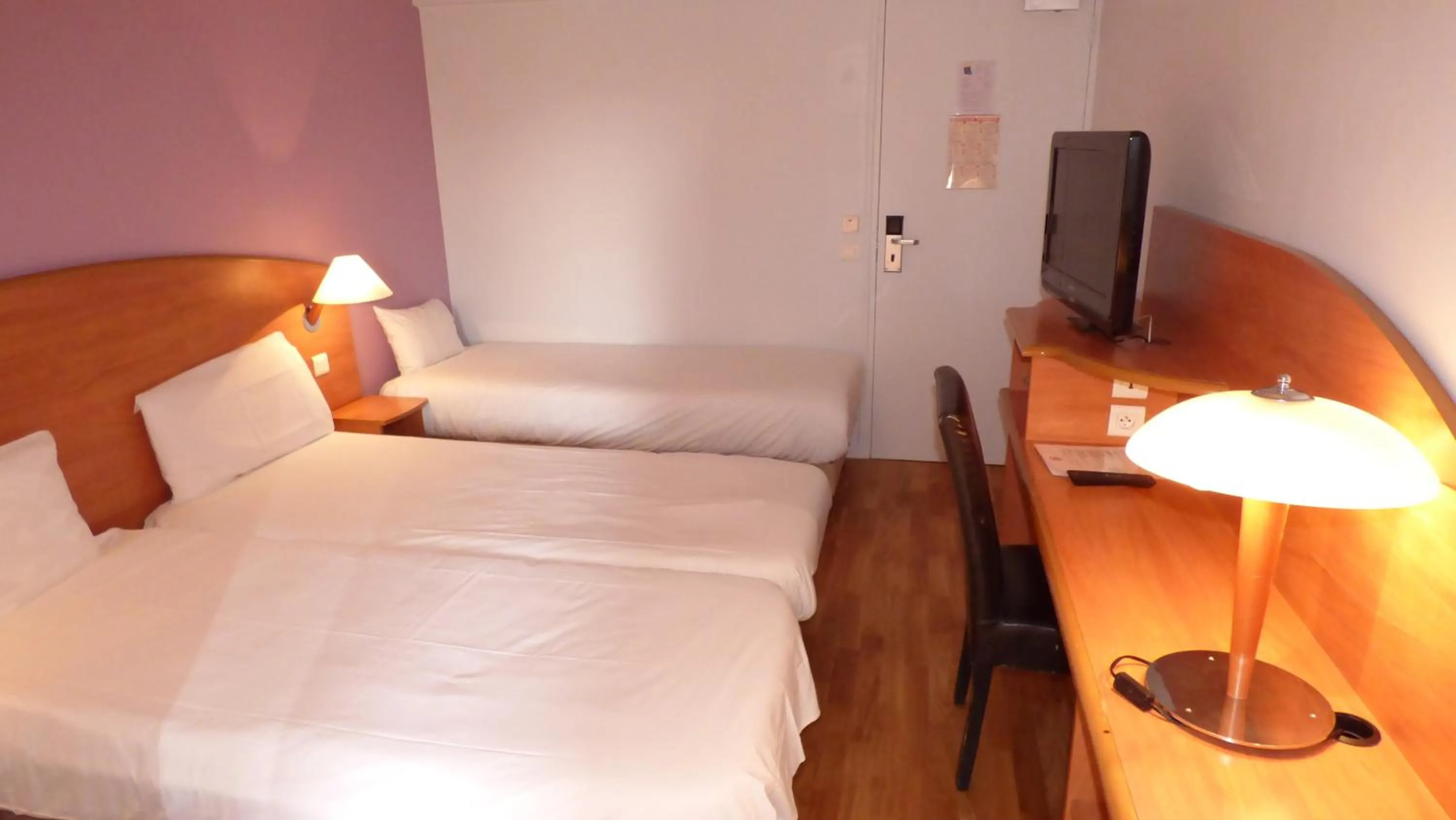 Photo of the whole room, Bed in Central Hotel