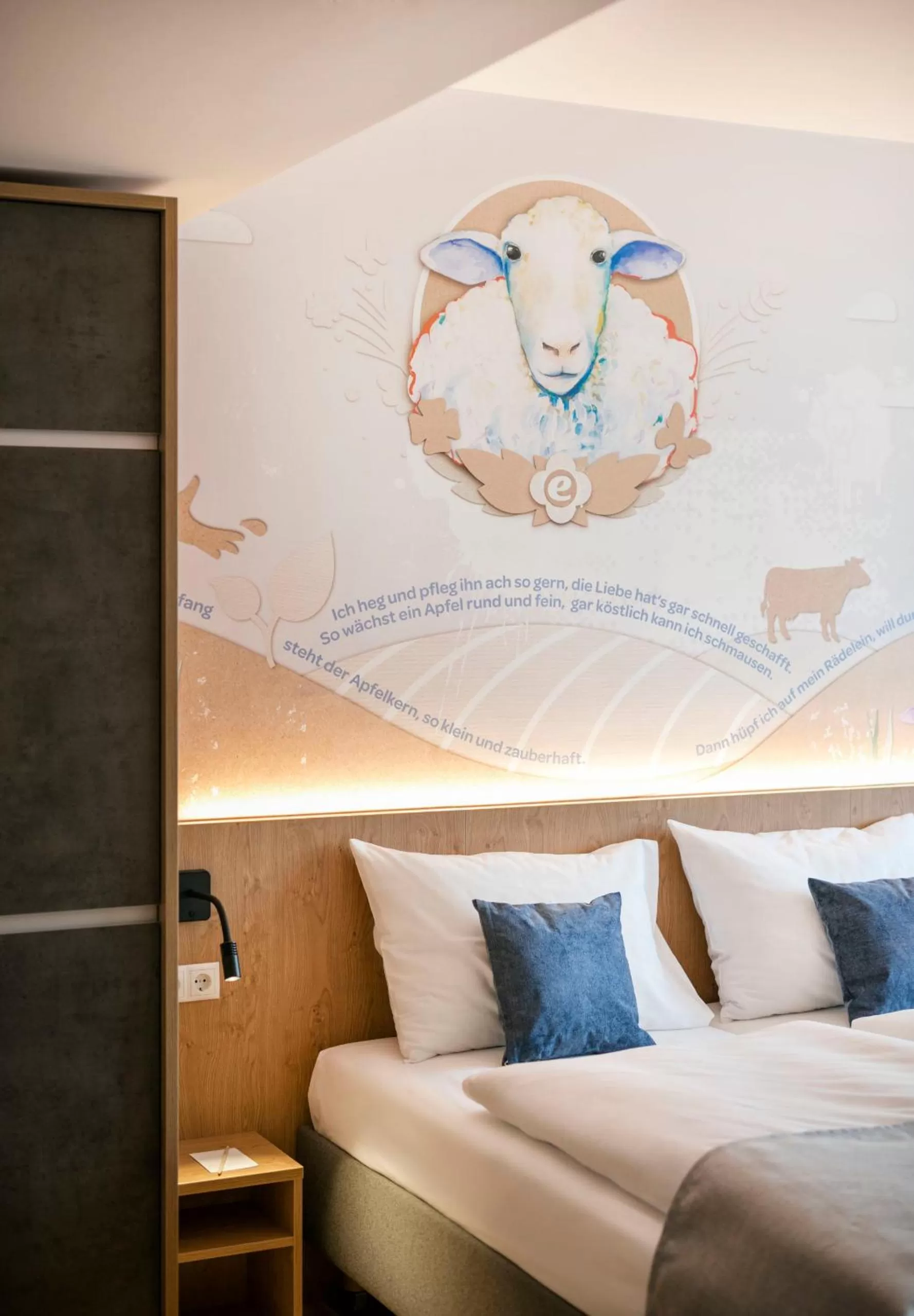 Decorative detail, Bed in JUFA Hotel Weiz