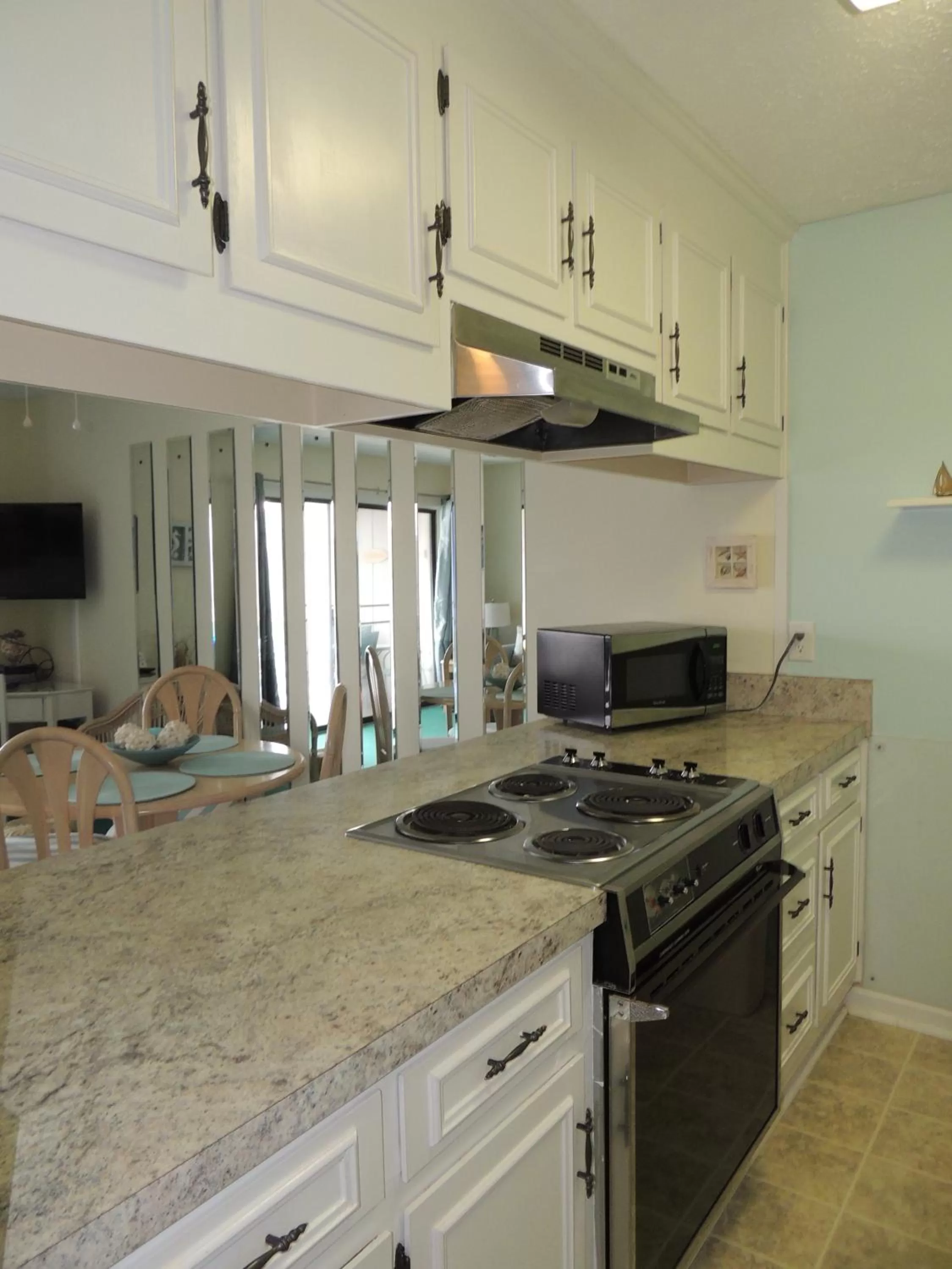 Kitchen or kitchenette in Beach Vacation Condos