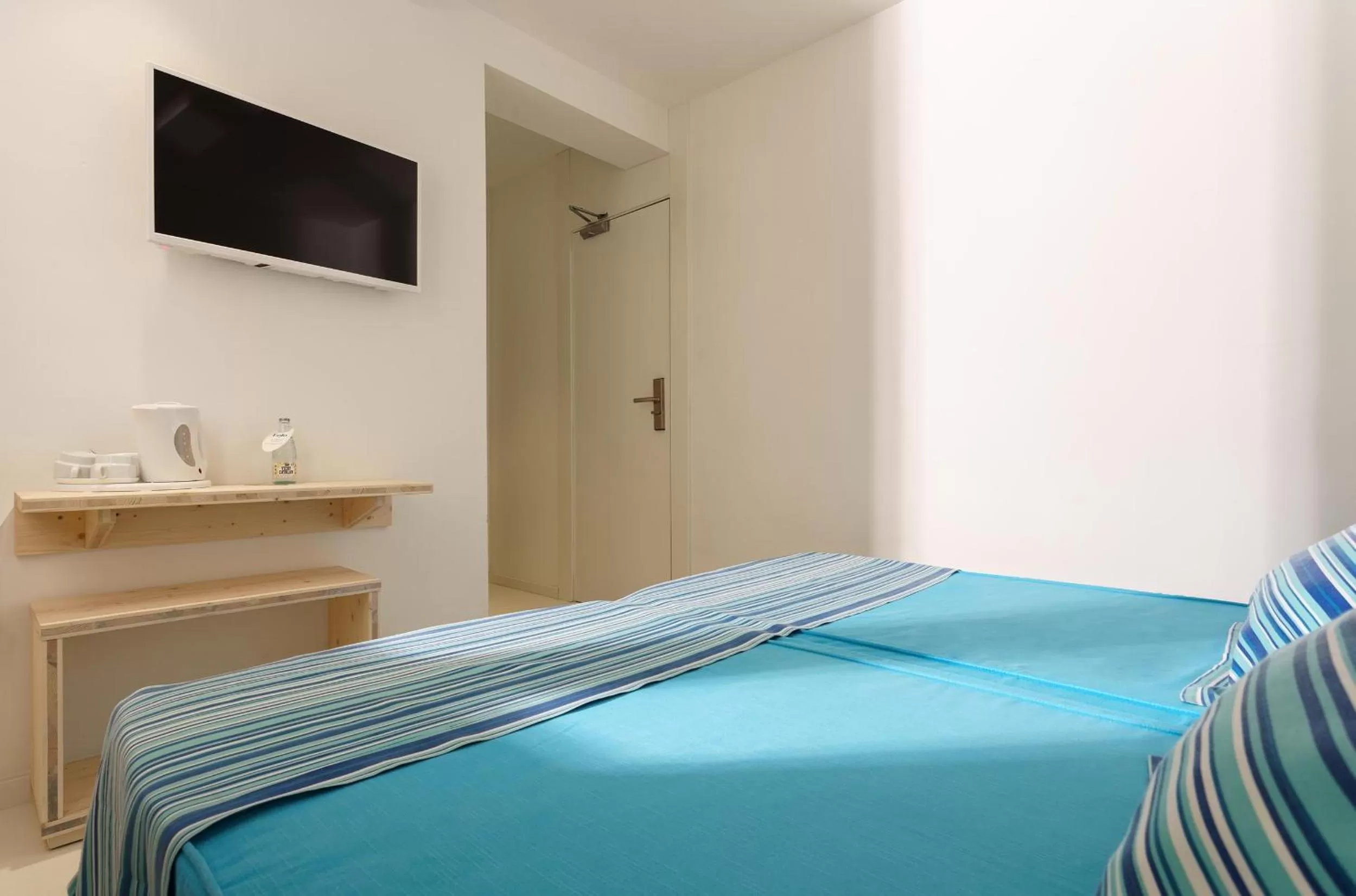 Photo of the whole room, Bed in Hotel Eolo