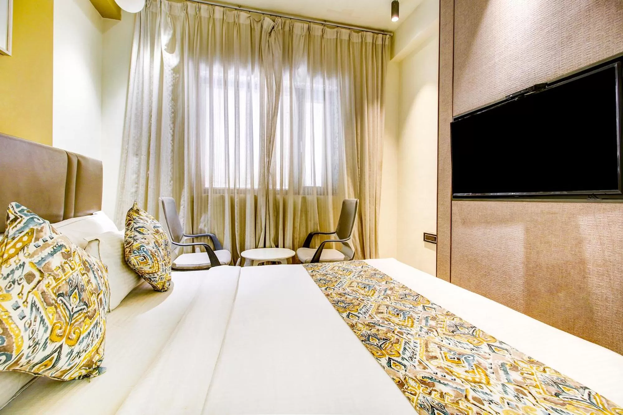 Bed in FabHotel Prime Oasis Blue - Near Chetak Bridge