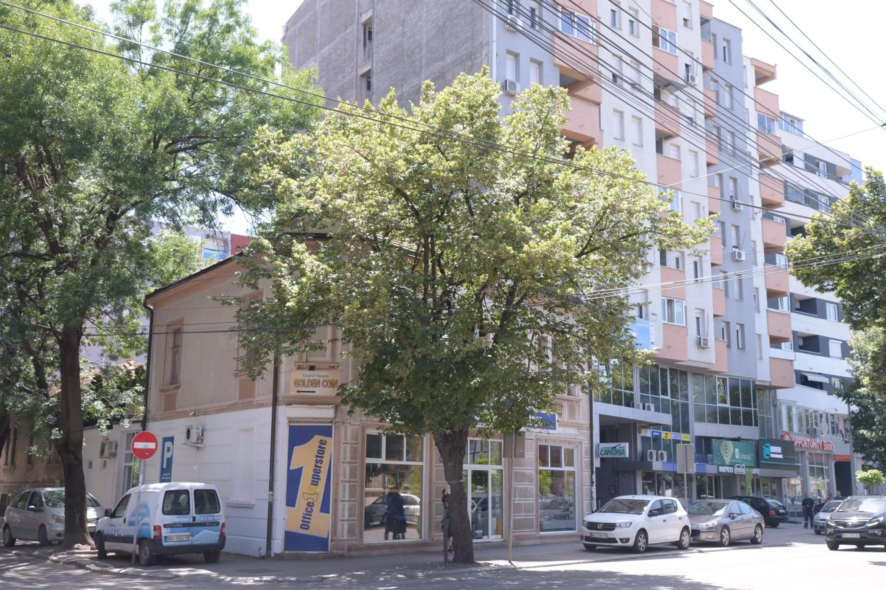 Facade/entrance in Guest House GOLDEN COIN
