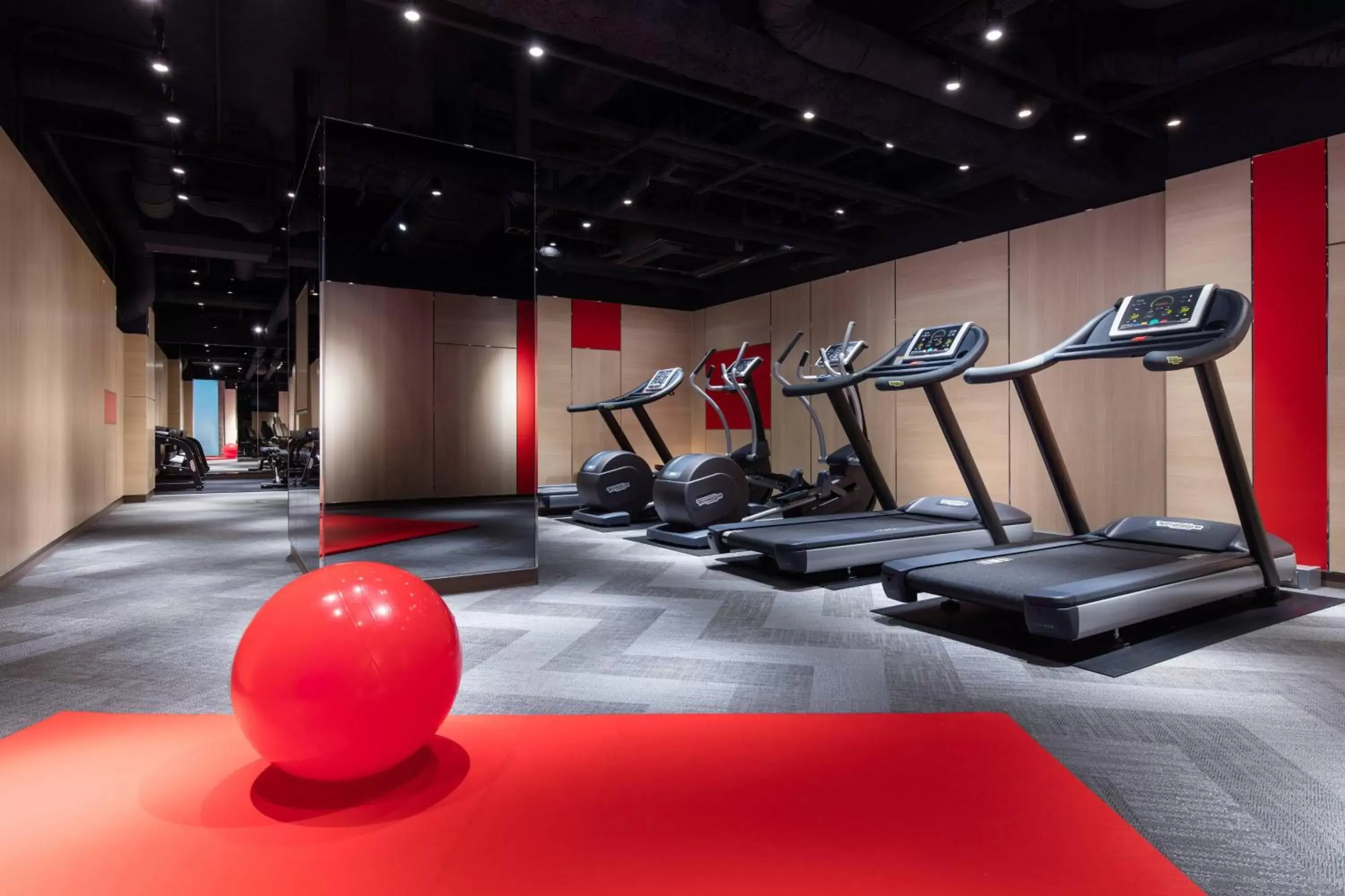 Fitness centre/facilities, Fitness Center/Facilities in Courtyard by Marriott Shin-Osaka Station