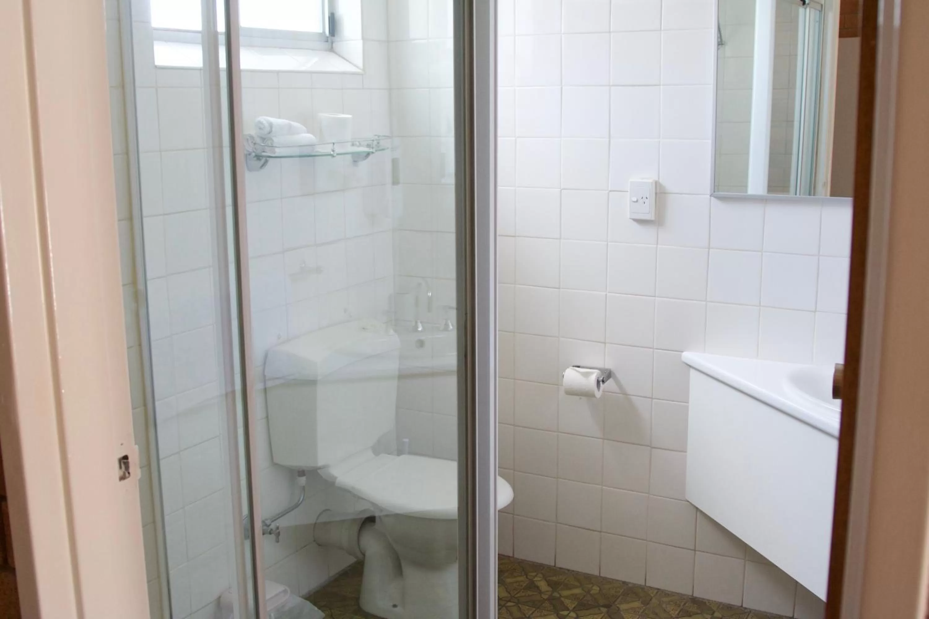 Shower in Buckaroo Motor Inn