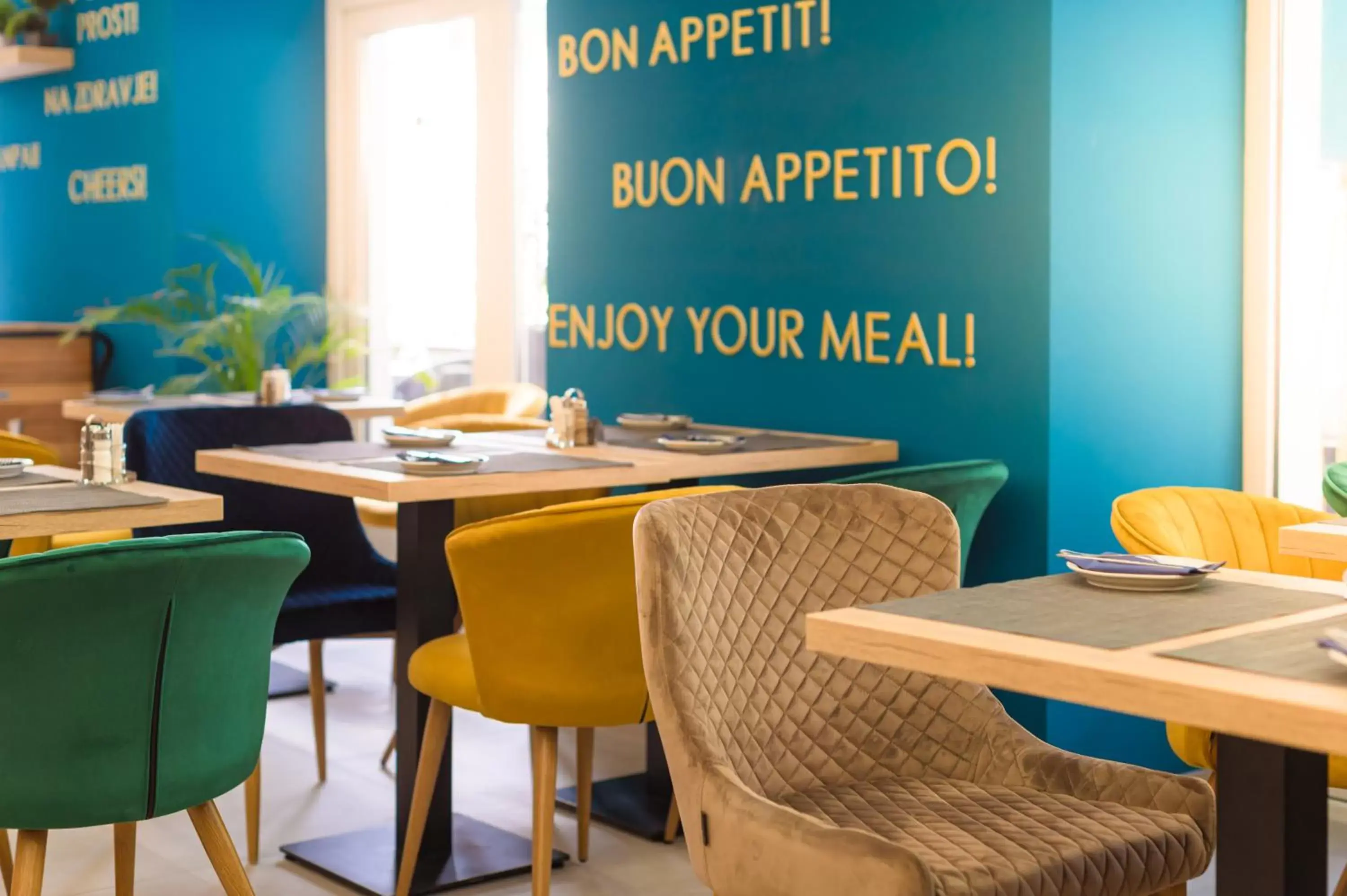 Restaurant/Places to Eat in Impulso Fashion Hotel