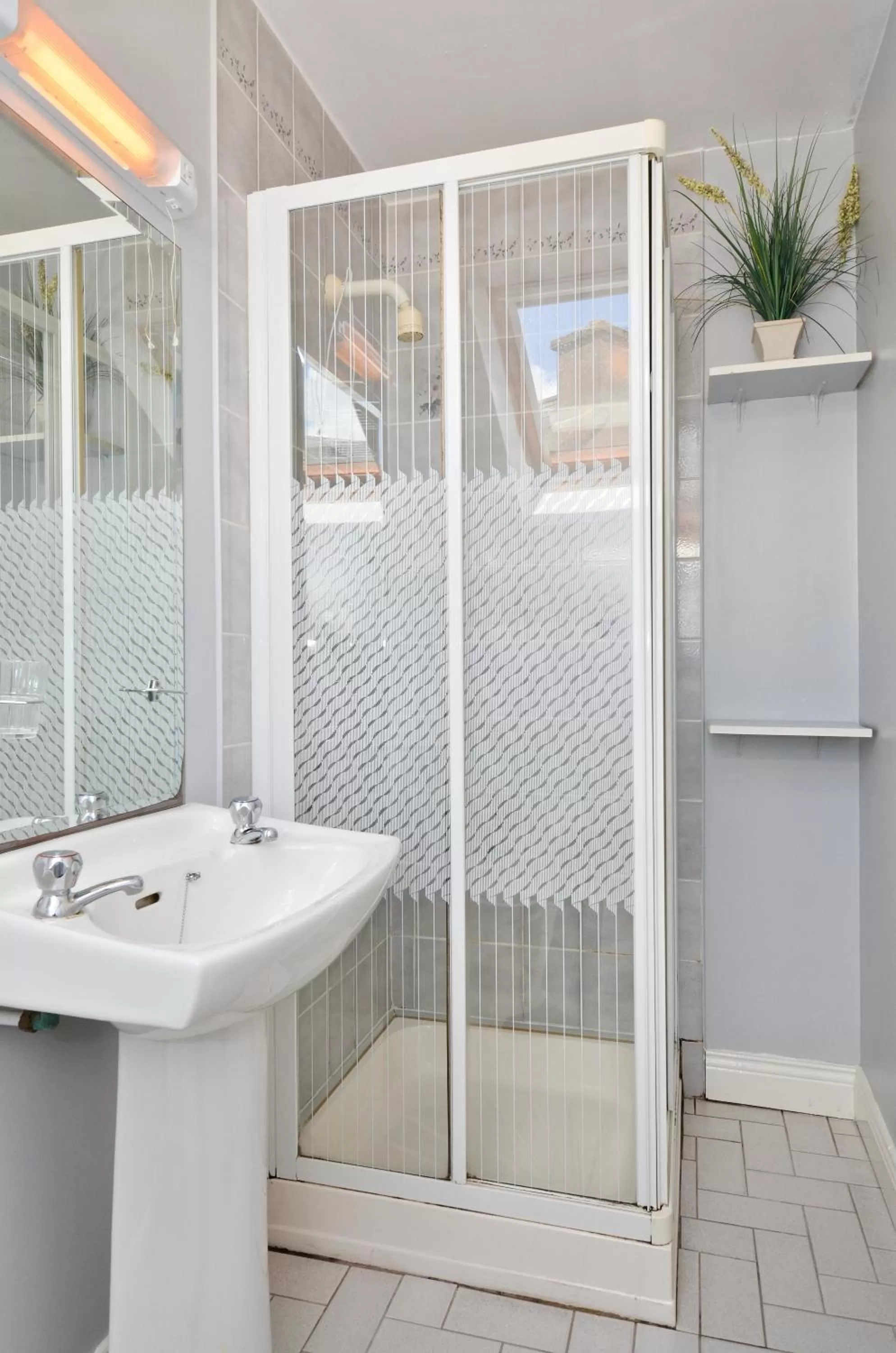 Bathroom in The Quayside B&B