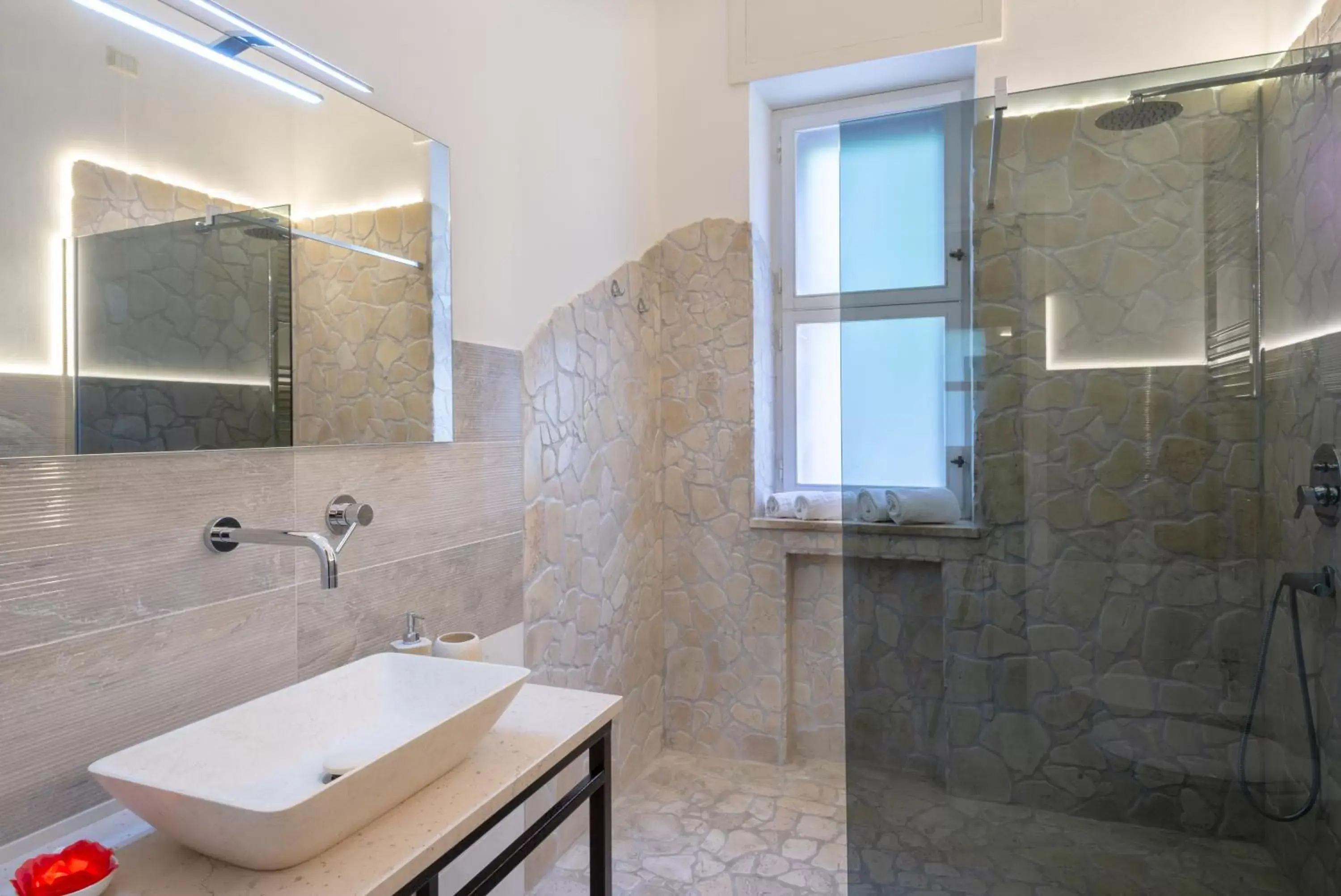 Bathroom in Villa Domus Salento Suites & Rooms con parcheggio privato in loco