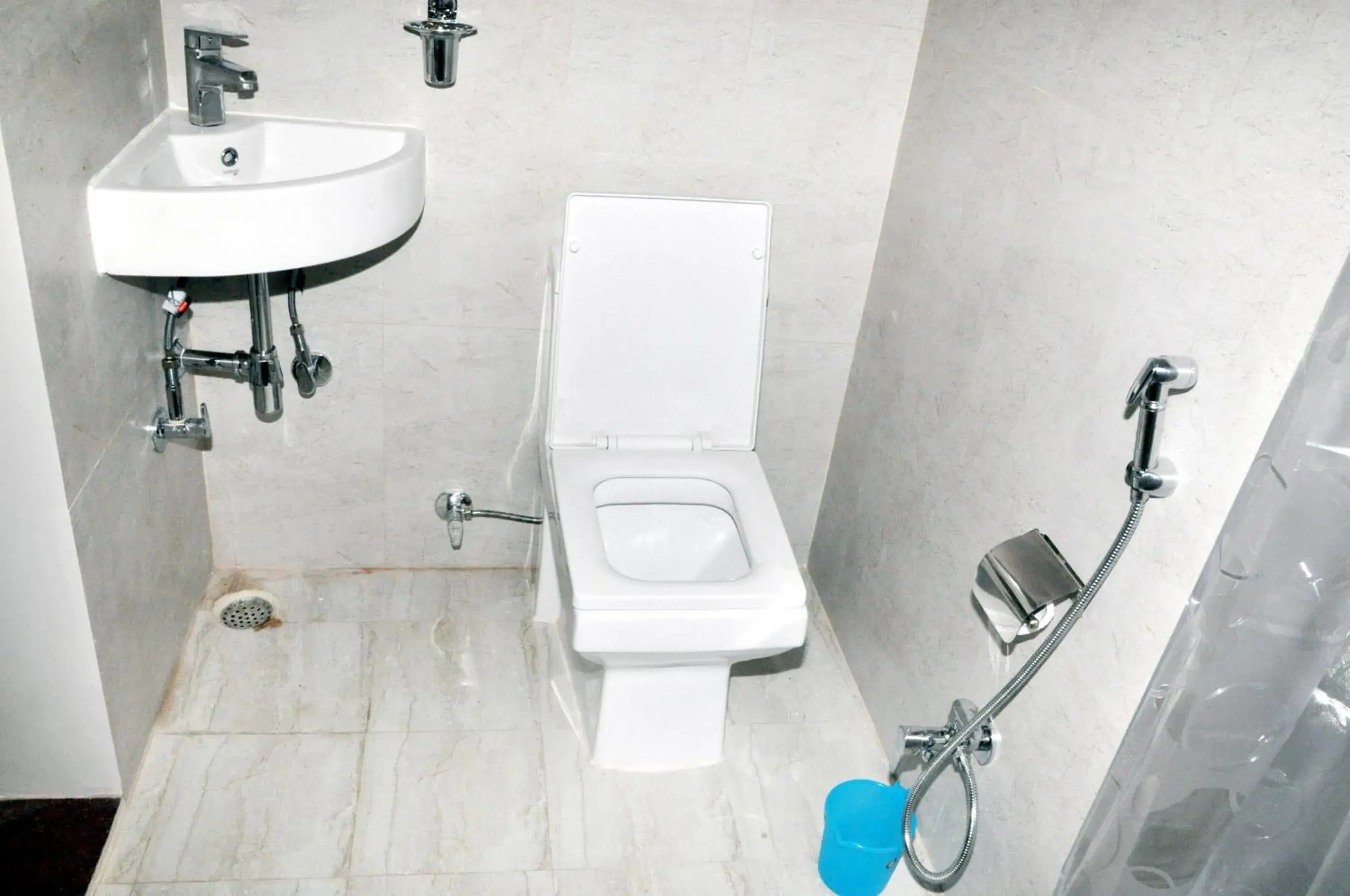 Toilet, Bathroom in Hotel Alka