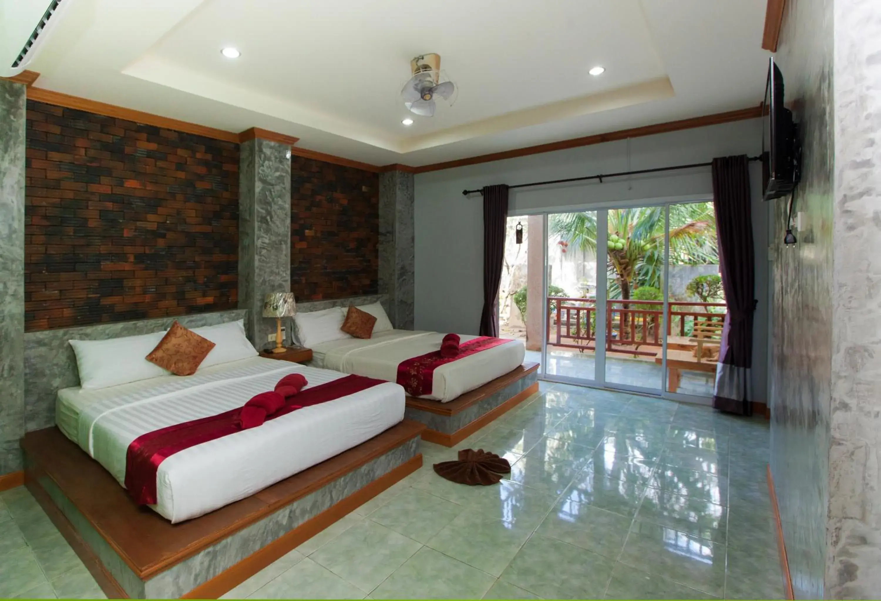 Balcony/Terrace, Bed in Lanta Riviera Resort - SHA Extra Plus