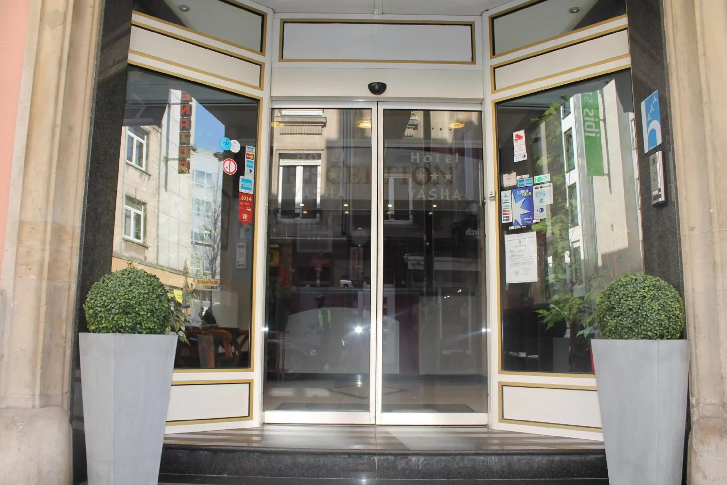 Facade/entrance in Yasha Hotel