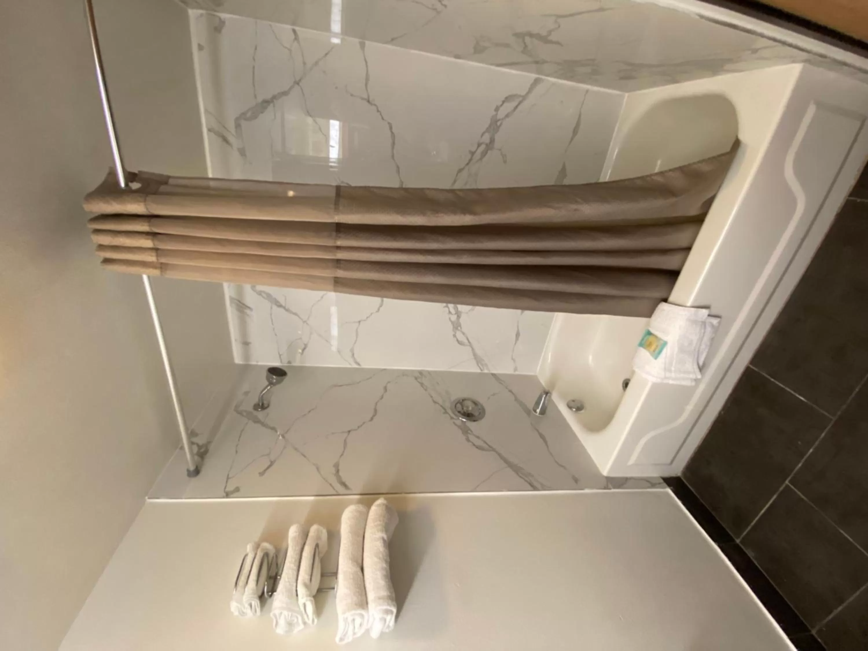 Bathroom in Skylight Inn Willoughby - Cleveland Mentor