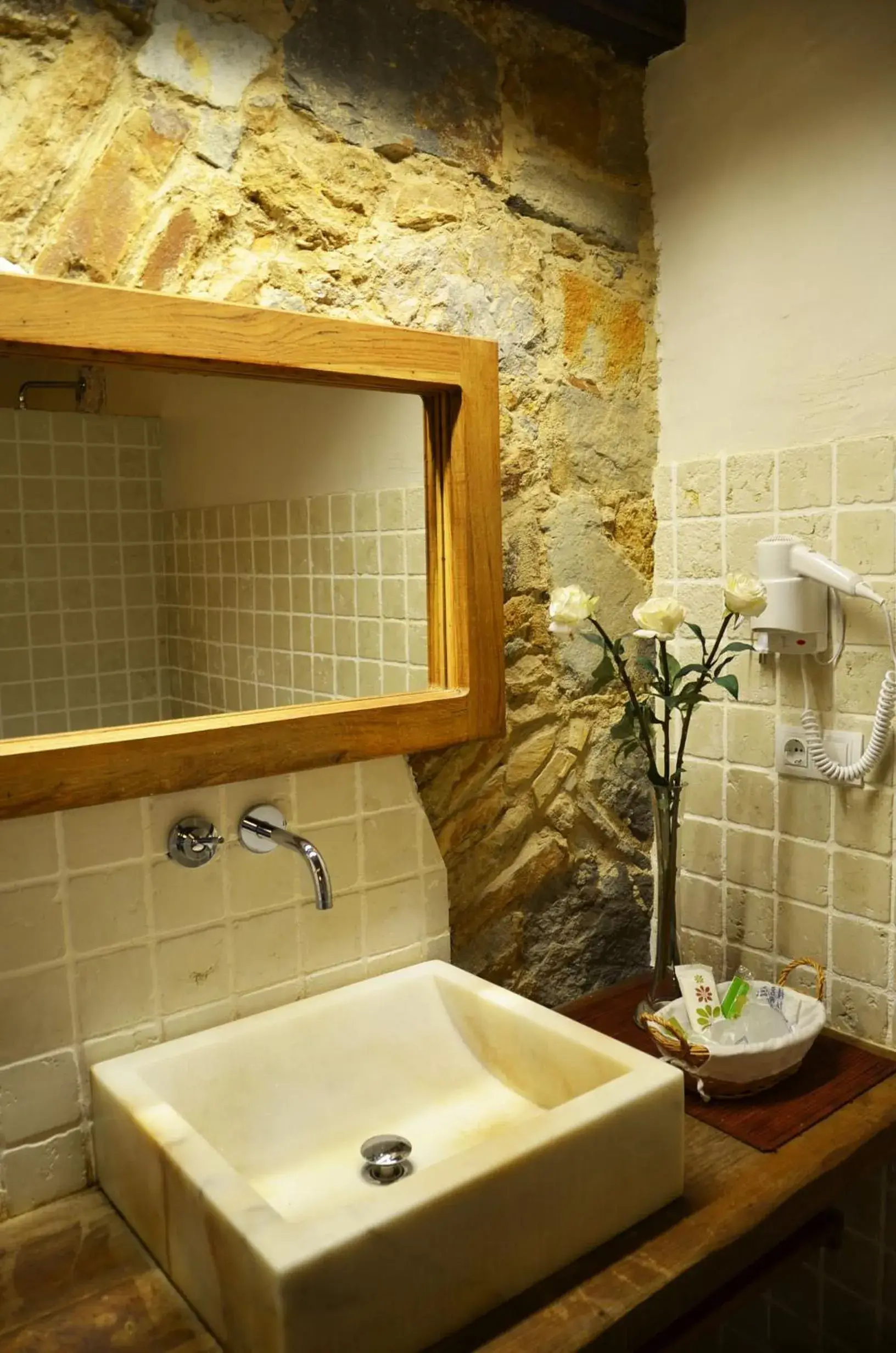 Bathroom in Hotel Galena Mas Comangau