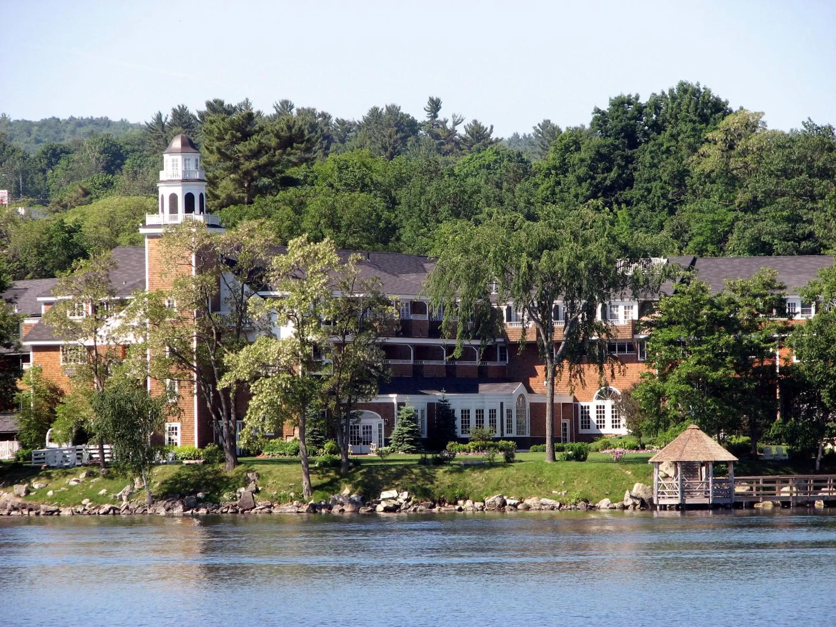 Church Landing Deluxe King in Mill Falls Resort Collection at the Lake Church Landing Deluxe King in Mill Falls Resort Collection at the Lake