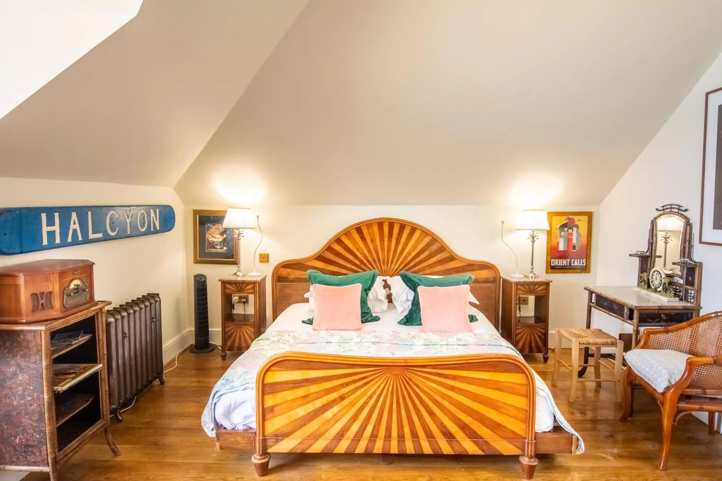 Bedroom, Bed in Tolcarne Beach Colonial Restaurant and Rooms