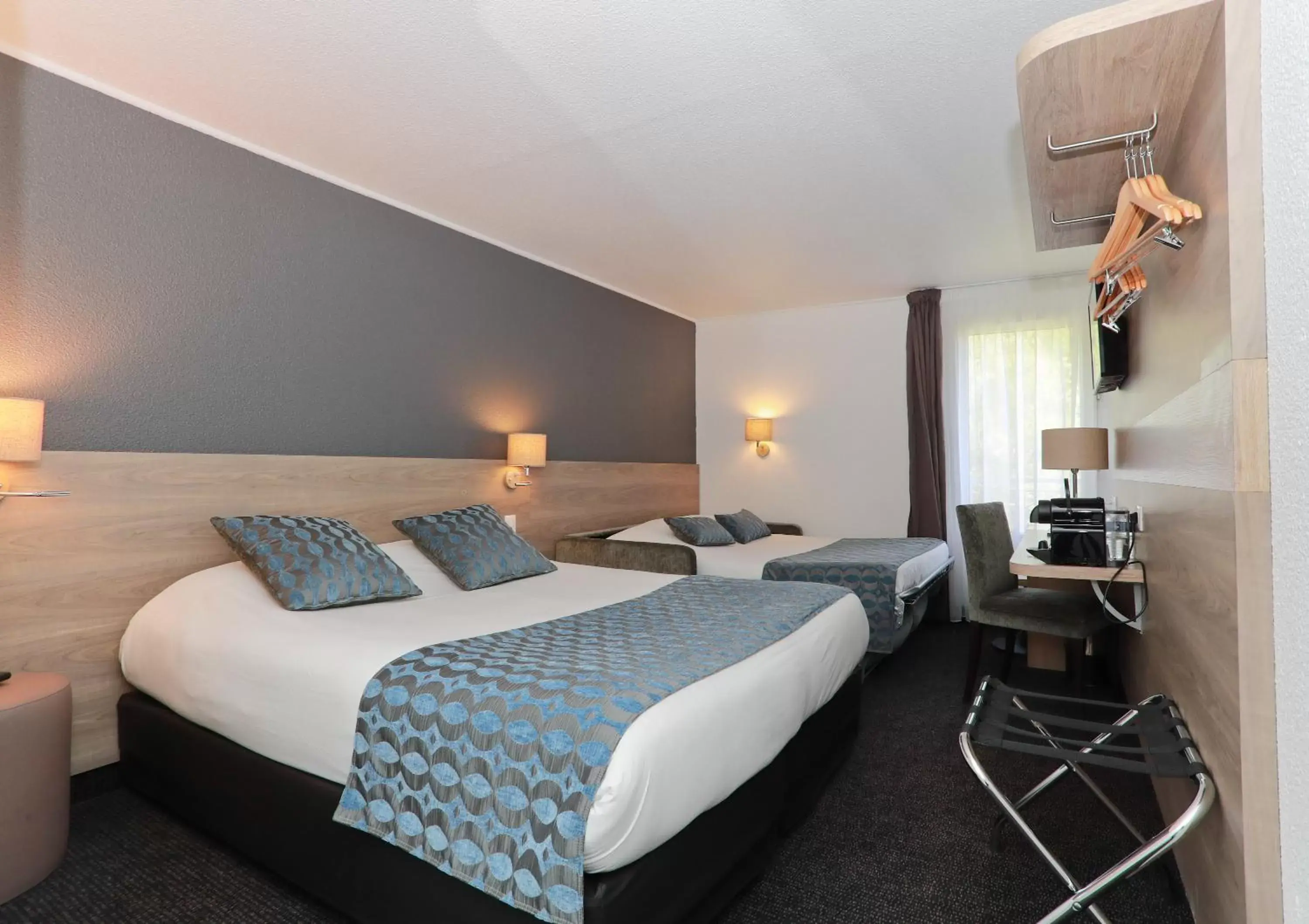 Bedroom, Bed in Sure Hotel by Best Western Limoges Sud Bedroom, Bed in Sure Hotel by Best Western Limoges Sud