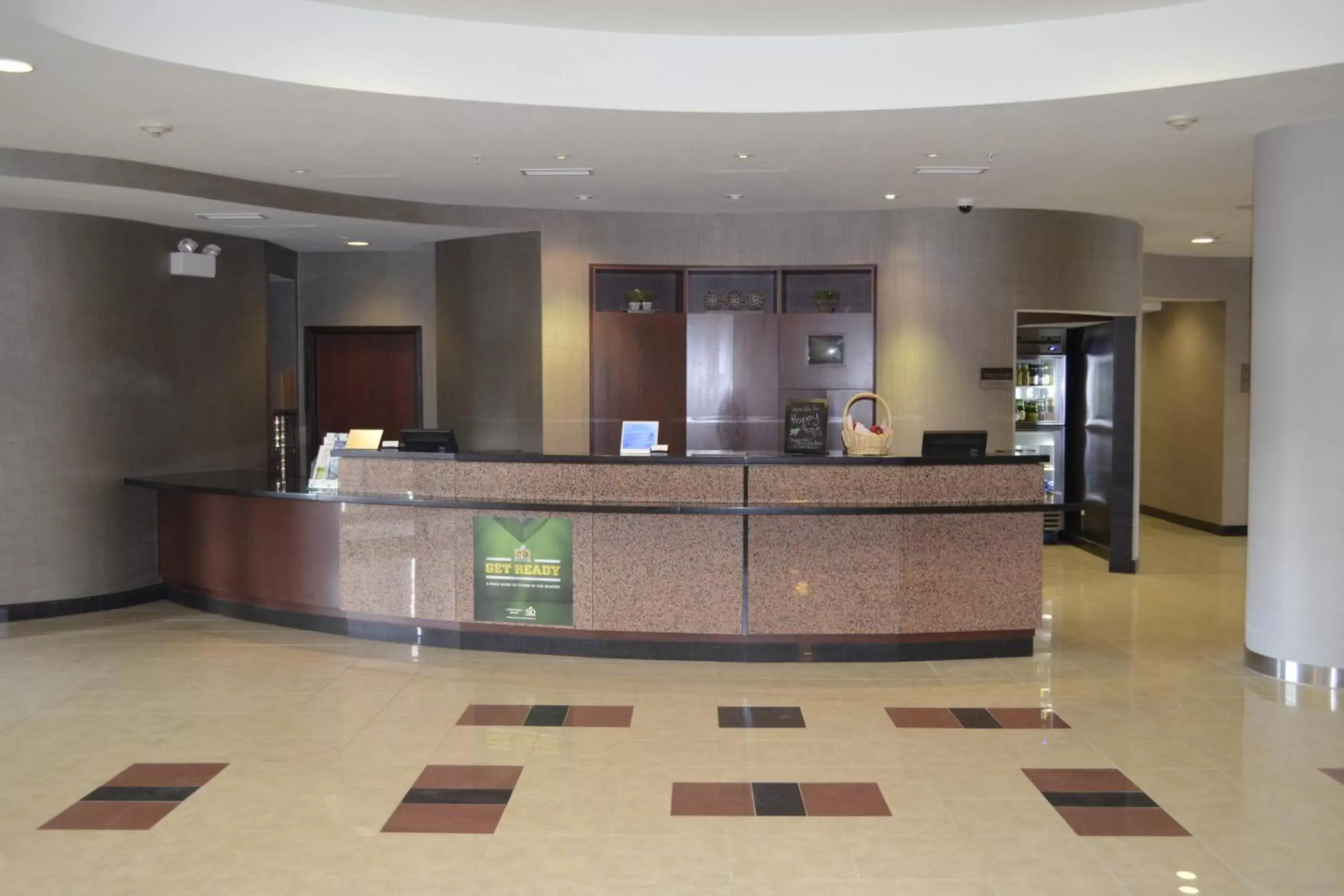 Lobby or reception, Lobby/Reception in Courtyard by Marriott Winchester Medical Center