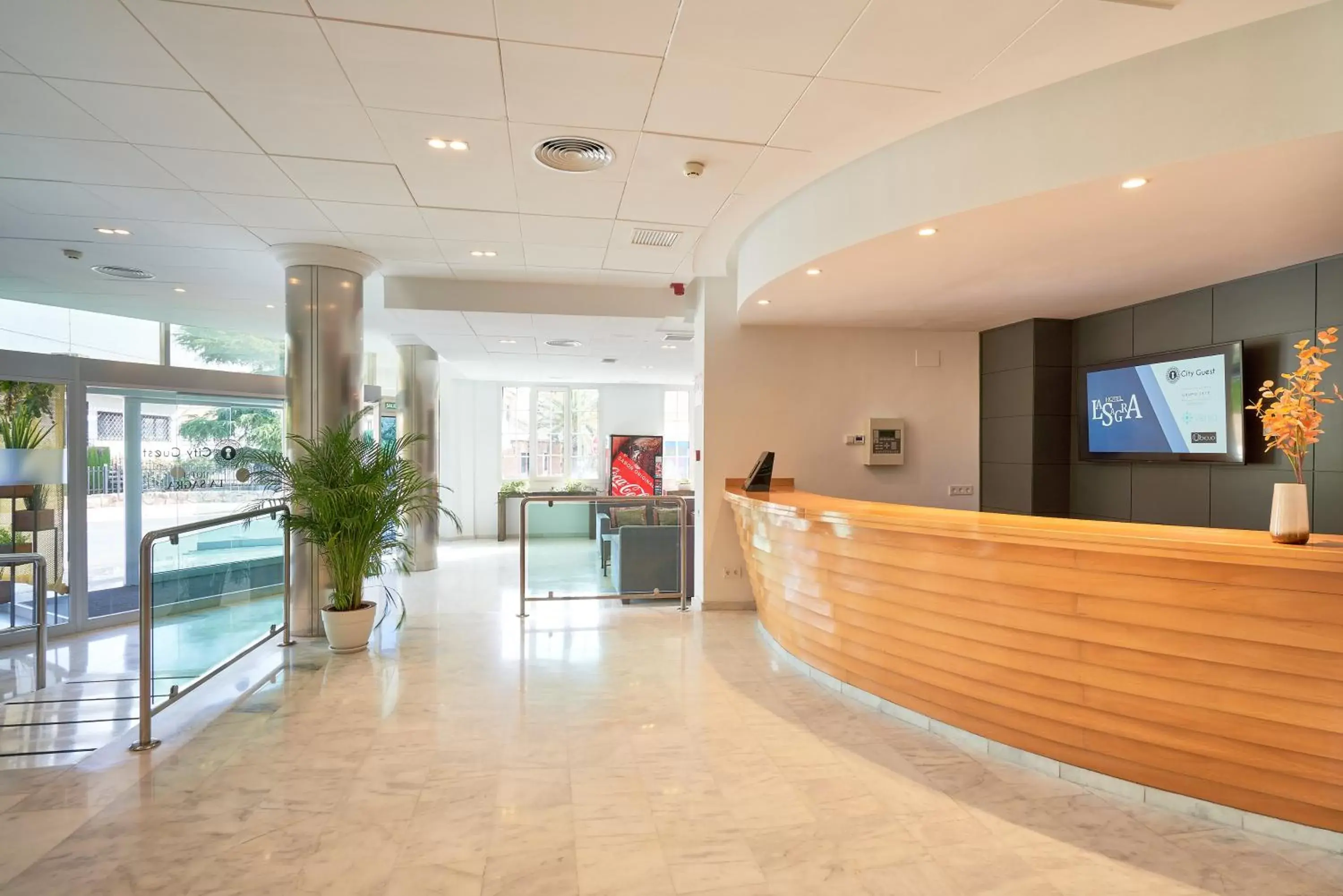 Lobby/Reception in Smart Hotel La Sagra