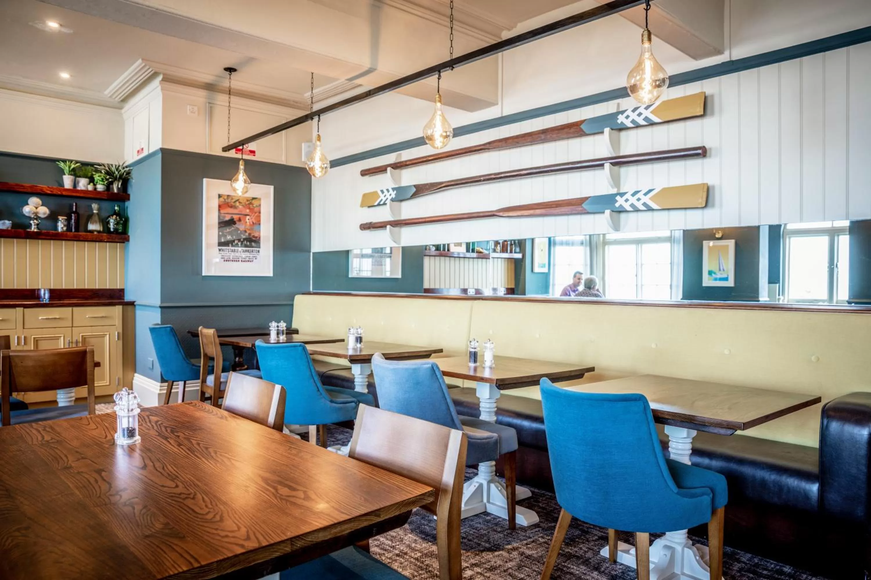 Restaurant/places to eat in The Marine