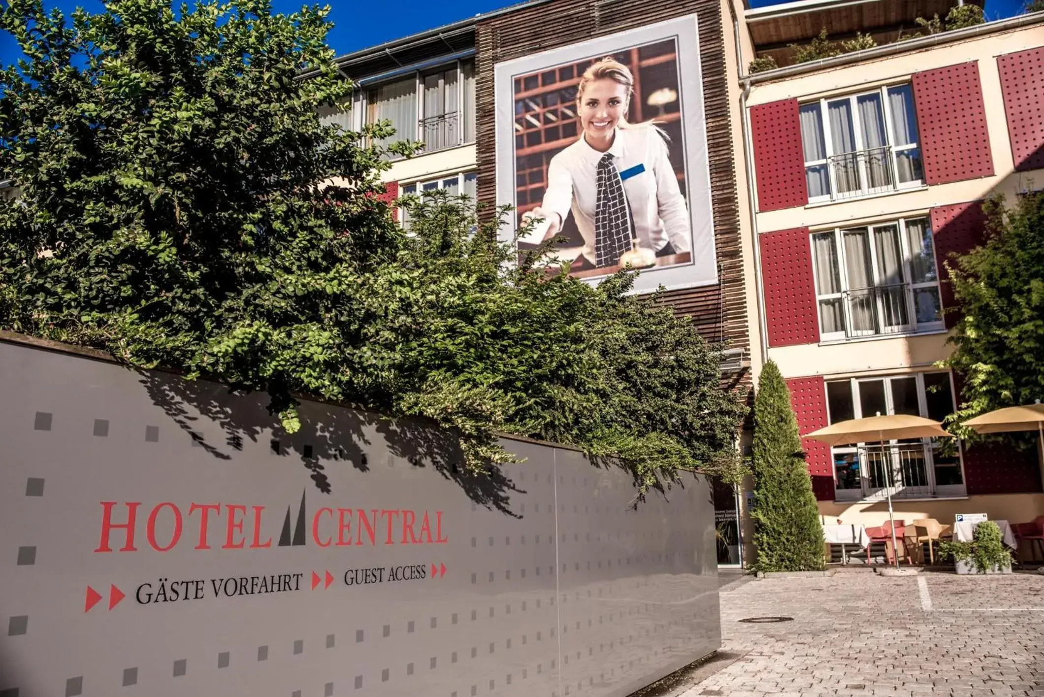 Facade/entrance, Property Building in Hotel Central Regensburg CityCentre