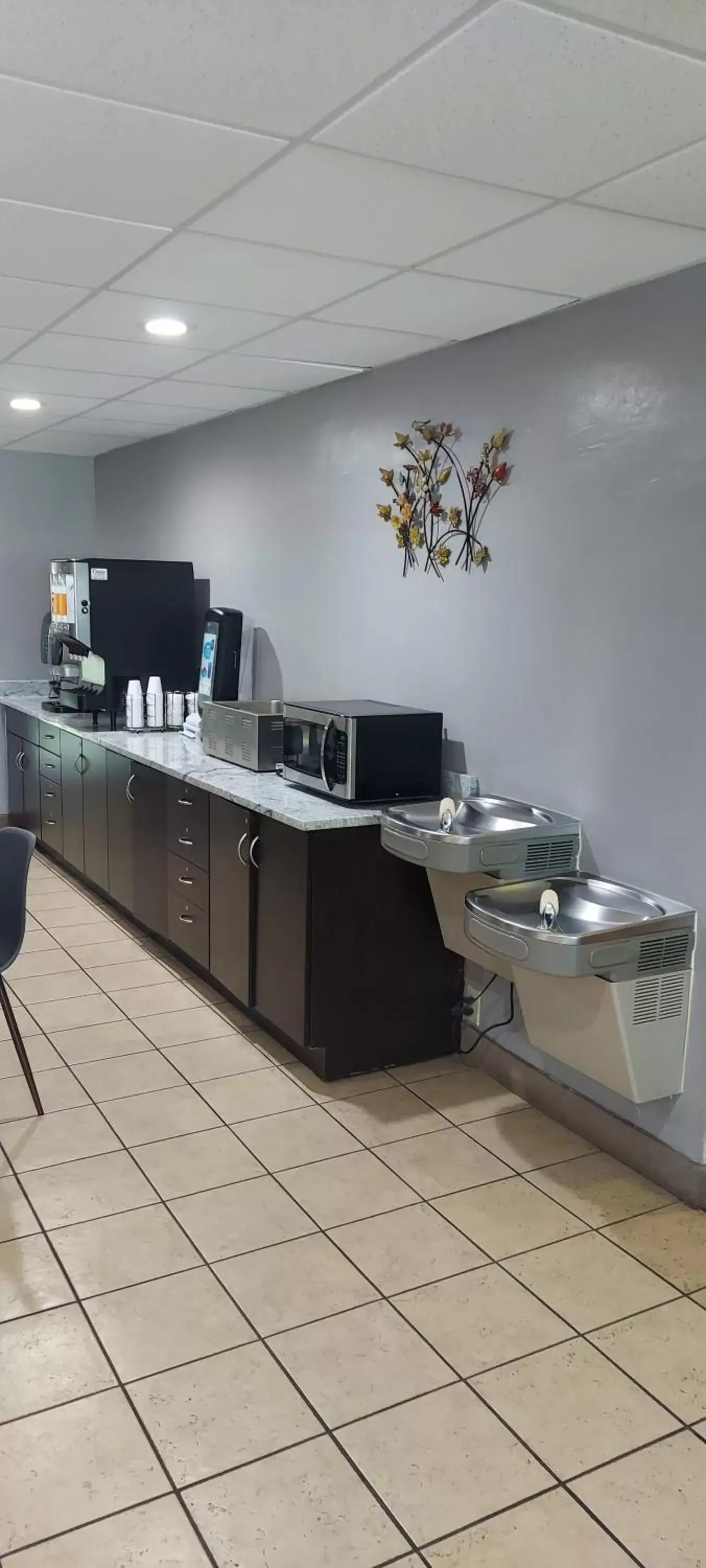 Kitchen/Kitchenette in Microtel Inn & Suites by Wyndham Hoover/Birmingham