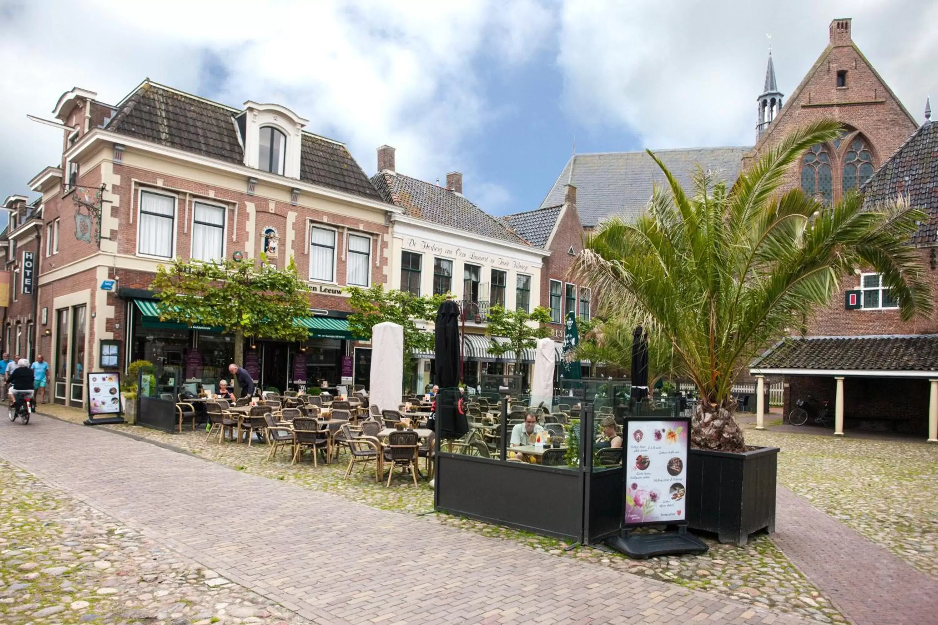 Decorative detail, Property Building in Hotel de Gulden Leeuw