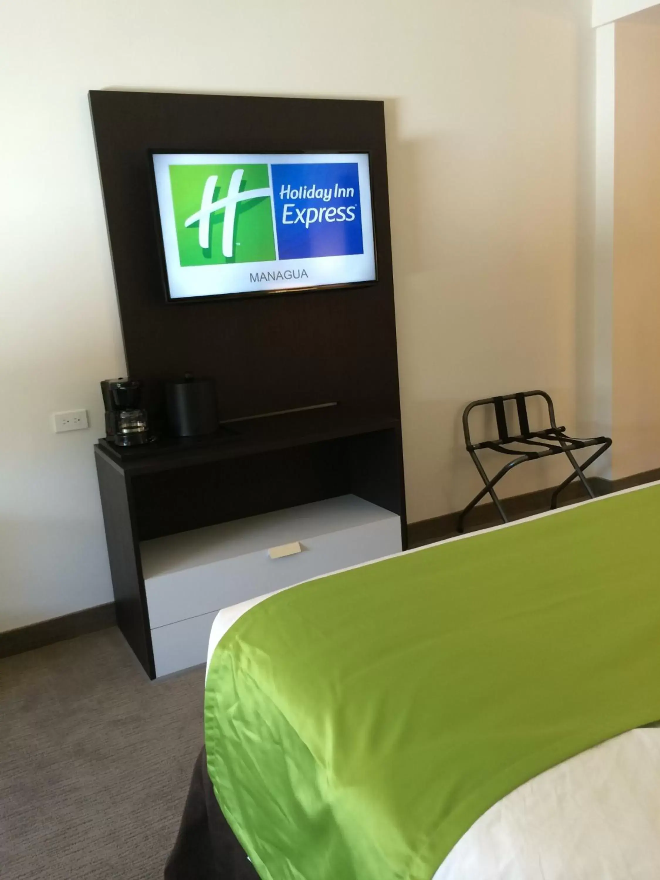 TV and multimedia, TV/Entertainment Center in Holiday Inn Express Managua, an IHG Hotel