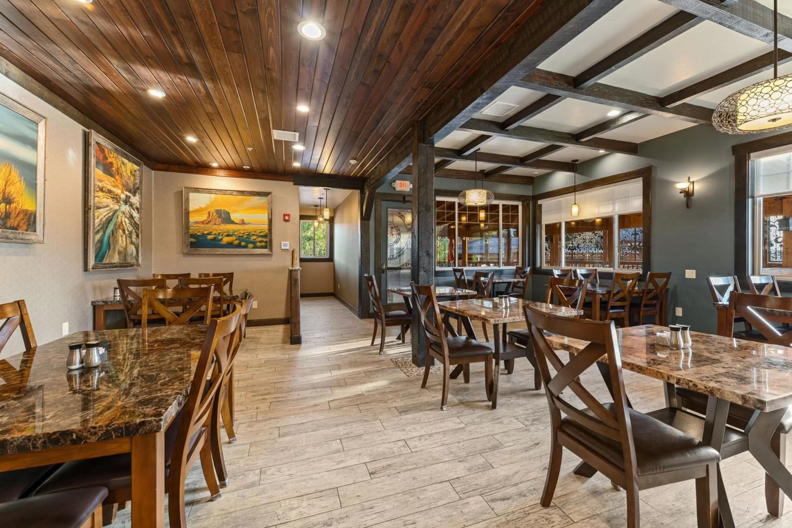 Restaurant/places to eat in Desert Rose Resort & Cabins