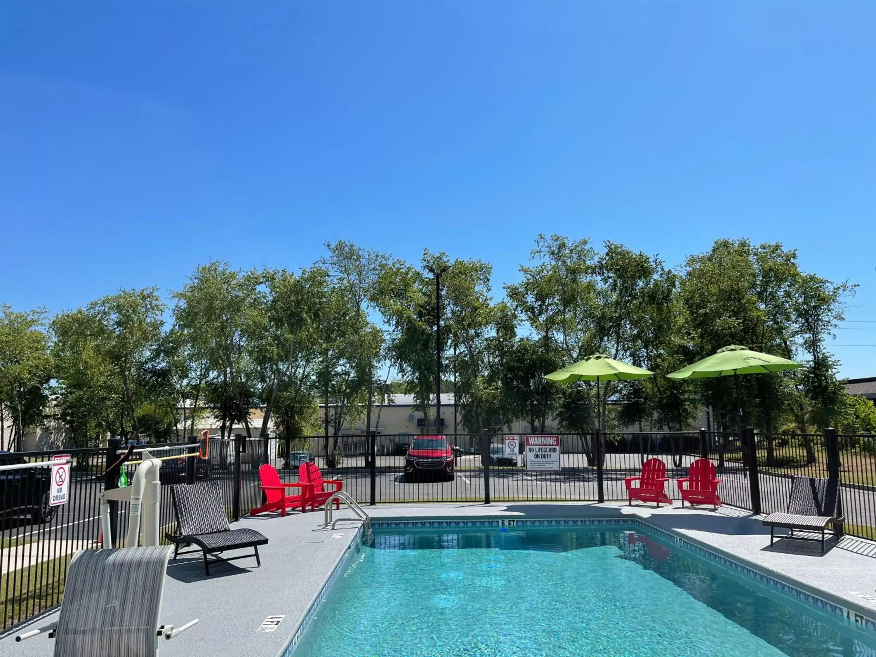 Swimming Pool in Quality Inn Wilmington