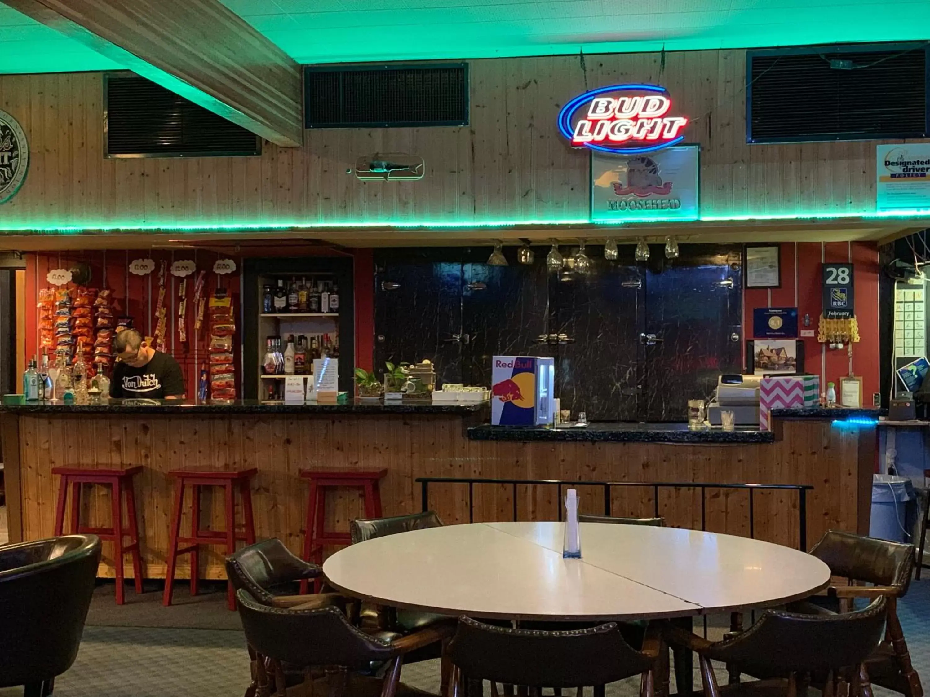 Lounge or bar, Lounge/Bar in Manitou Motor Inn