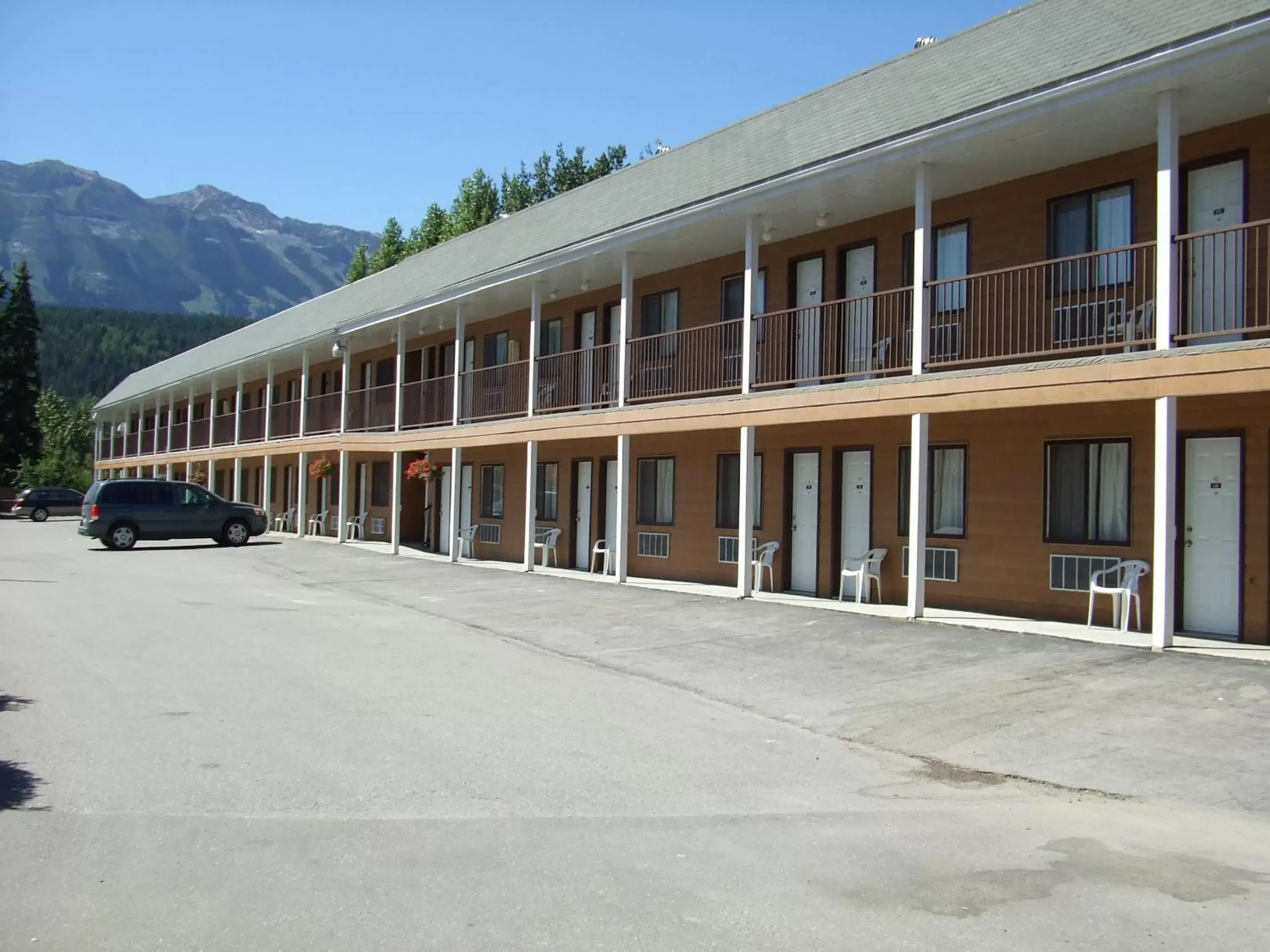 Facade/entrance, Property Building in Mary's Motel