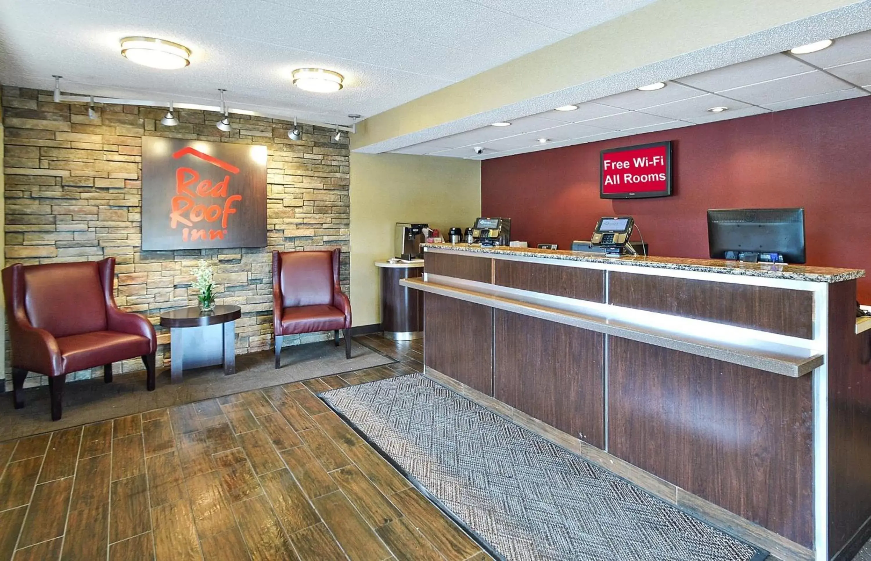 Lobby or reception, Lobby/Reception in Red Roof Inn Louisville East - Hurstbourne
