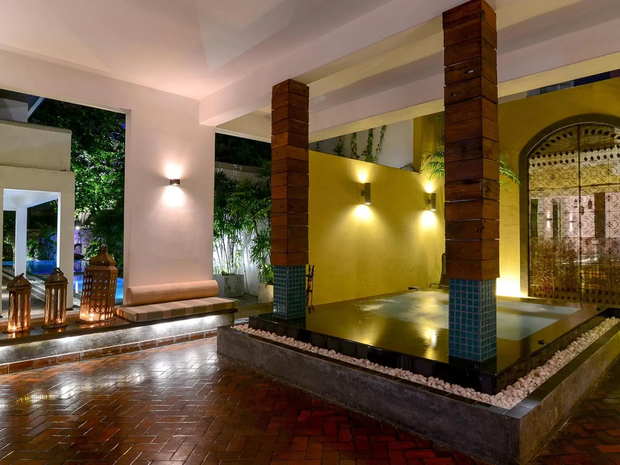 Area and facilities, Swimming Pool in Colombo Court Hotel & Spa