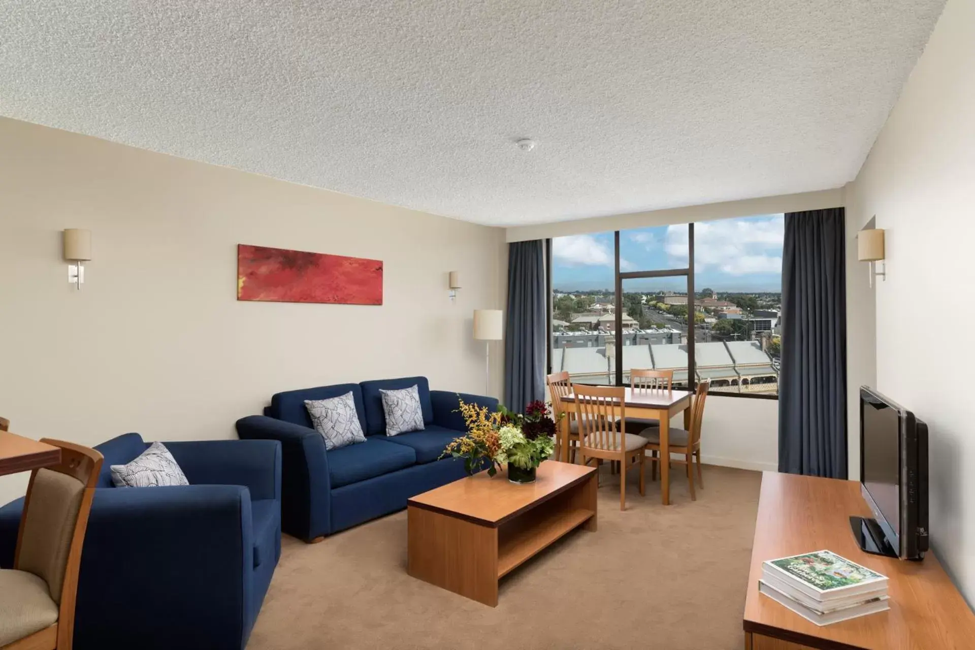 Living room, Seating Area in Rydges Geelong