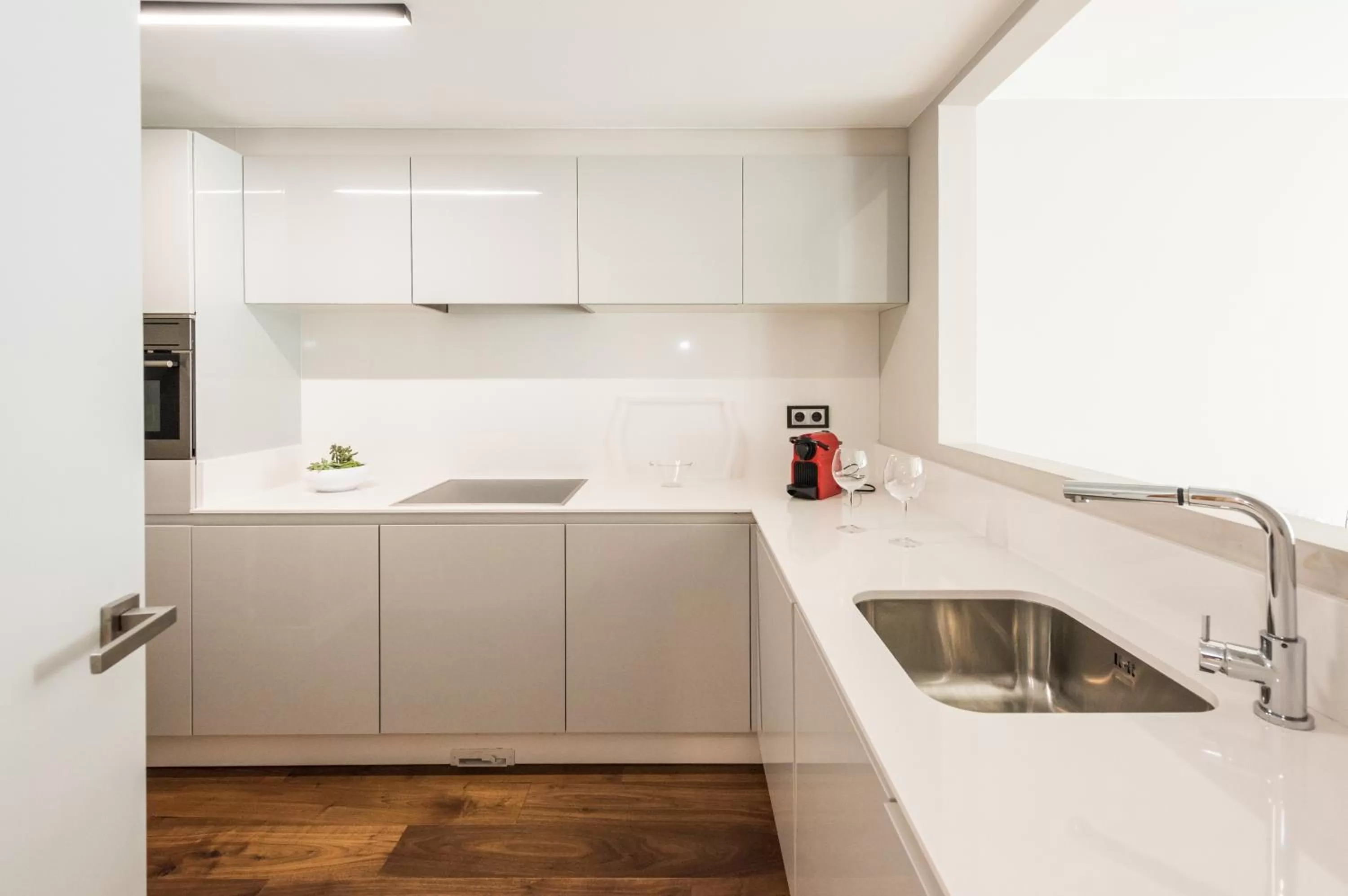 Kitchen or kitchenette in Gran View Apartments