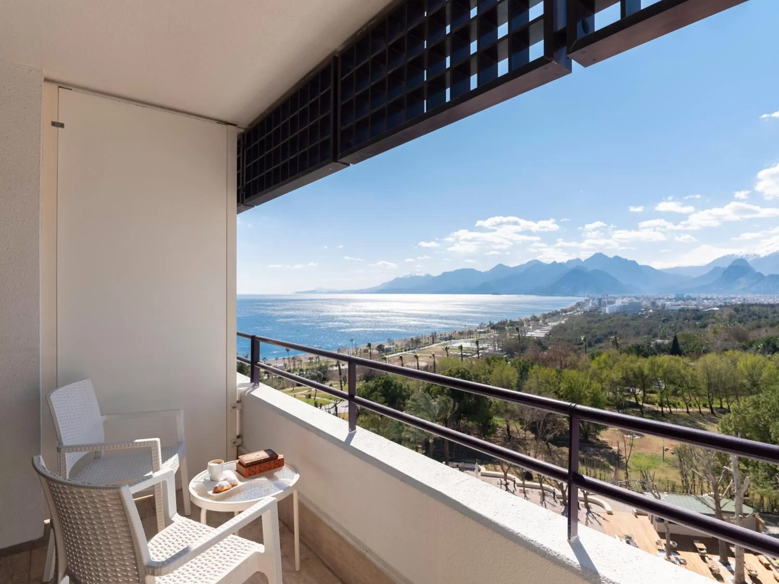 Sea view in Rixos Downtown Antalya All Inclusive - The Land of Legends Access