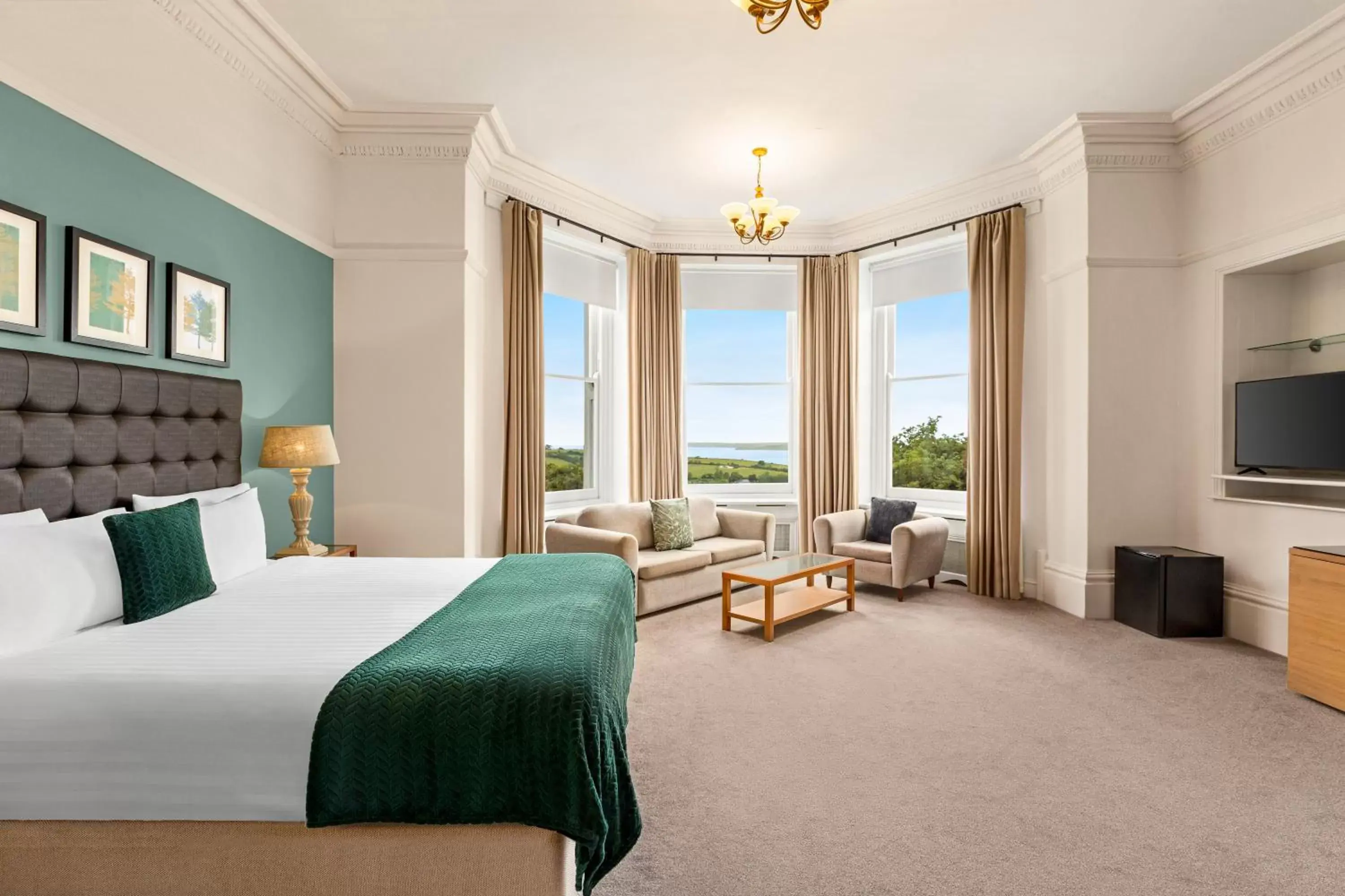 Bed in Trenython Manor Resort Bed in Trenython Manor Resort