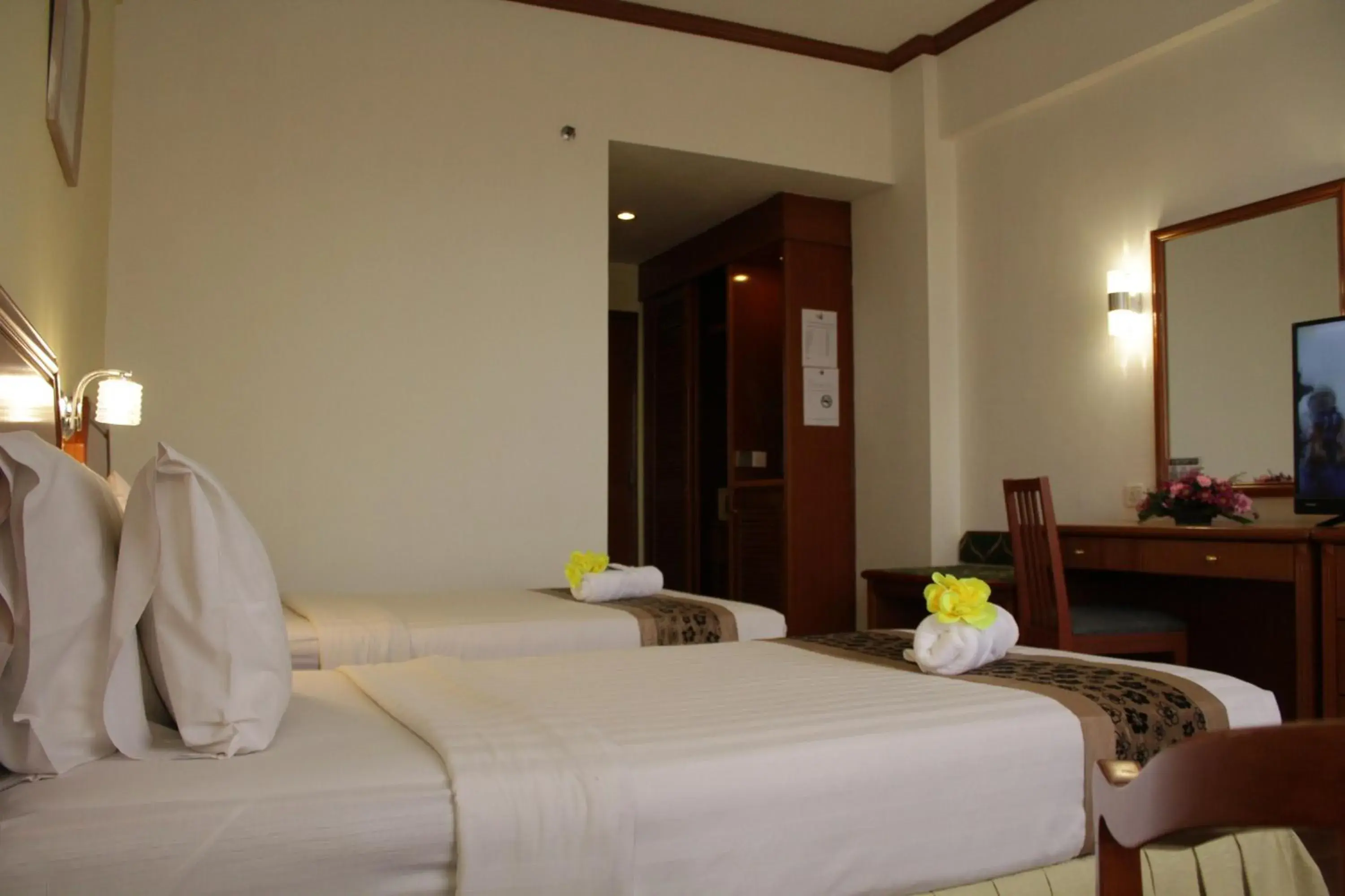 Photo of the whole room, Bed in Hotel Sandakan Photo of the whole room, Bed in Hotel Sandakan