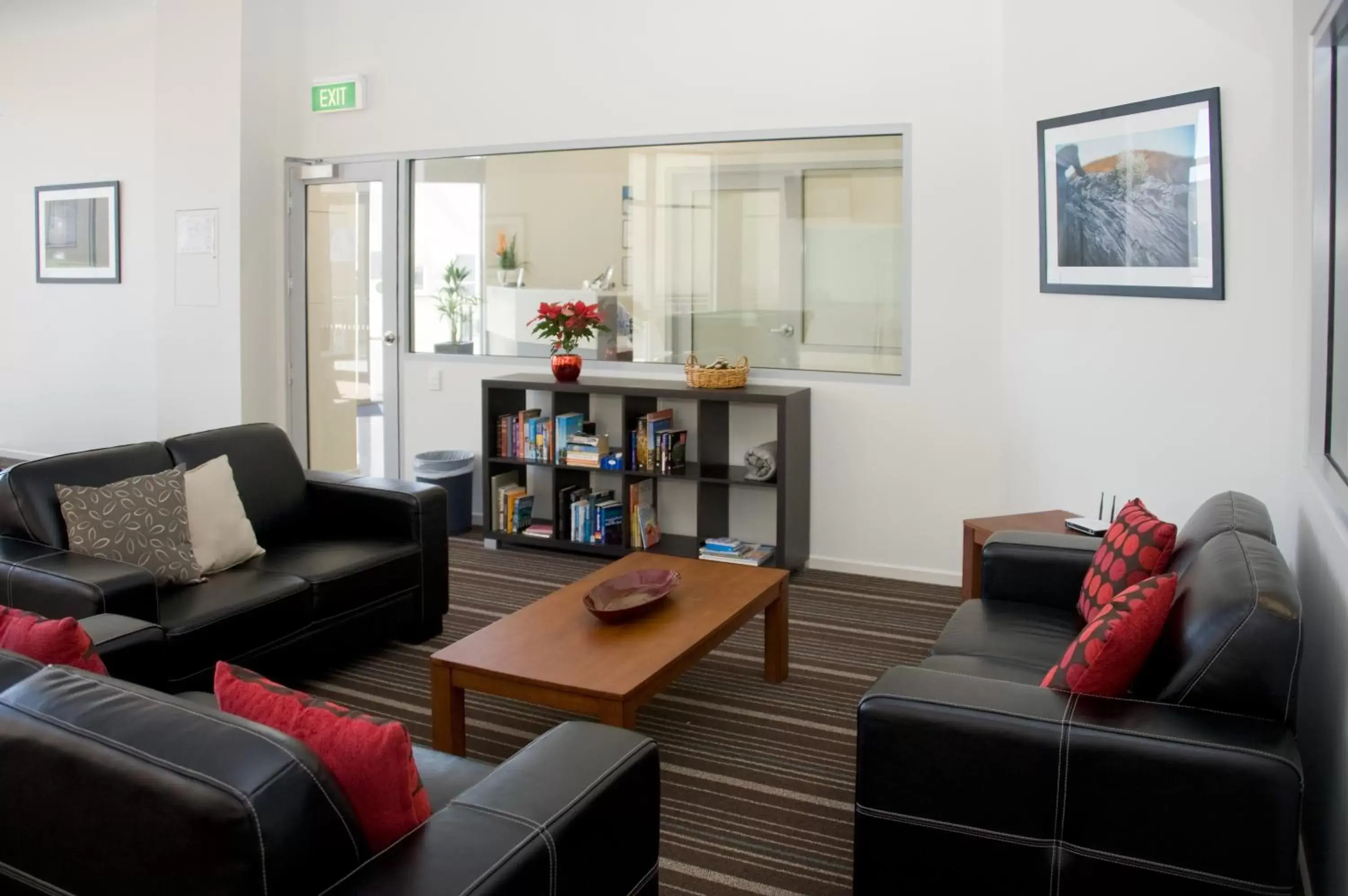 Living room, Seating Area in Bay View Villas