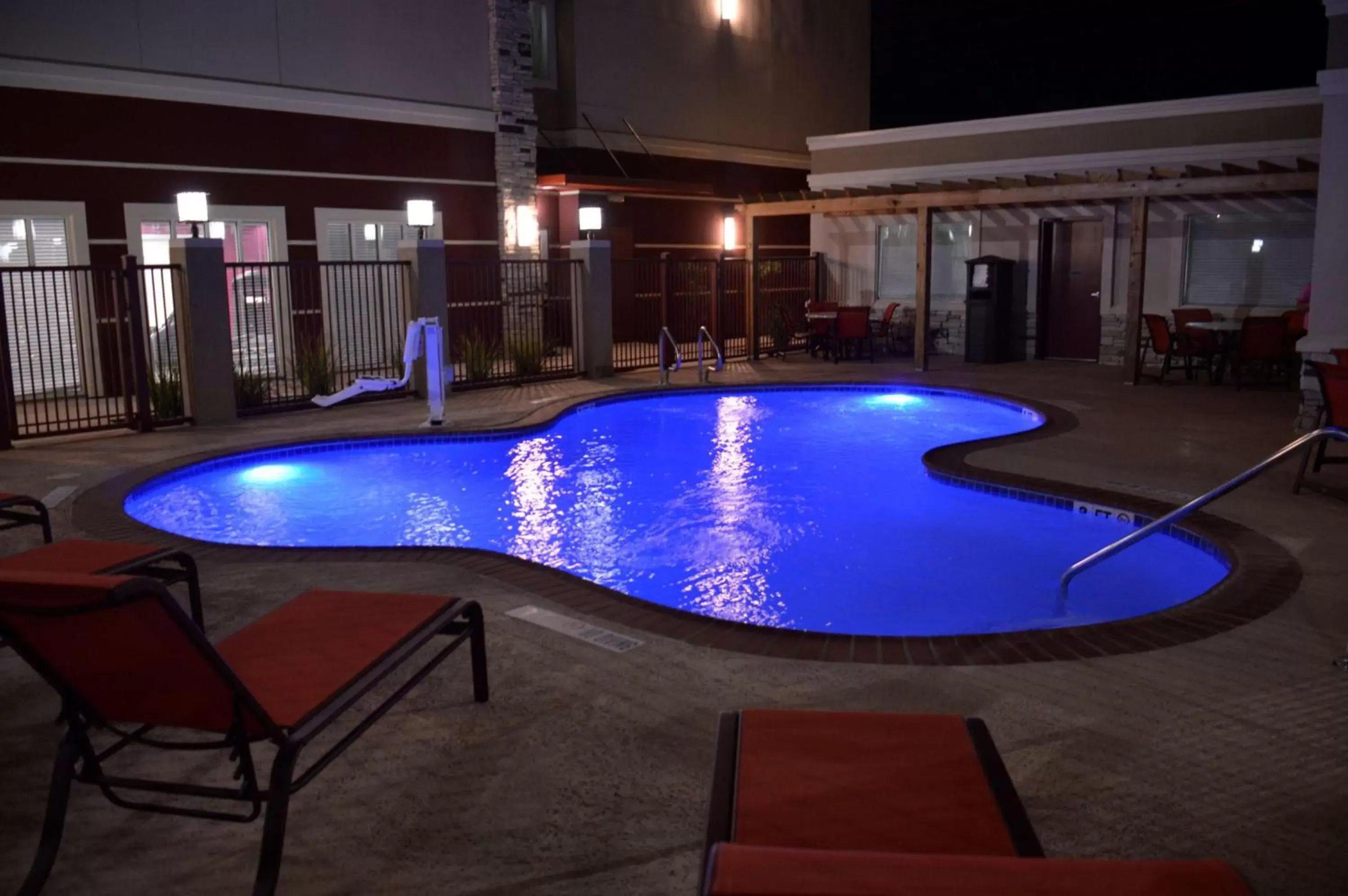 On site, Swimming Pool in Best Western Plus Dilley Inn & Suites