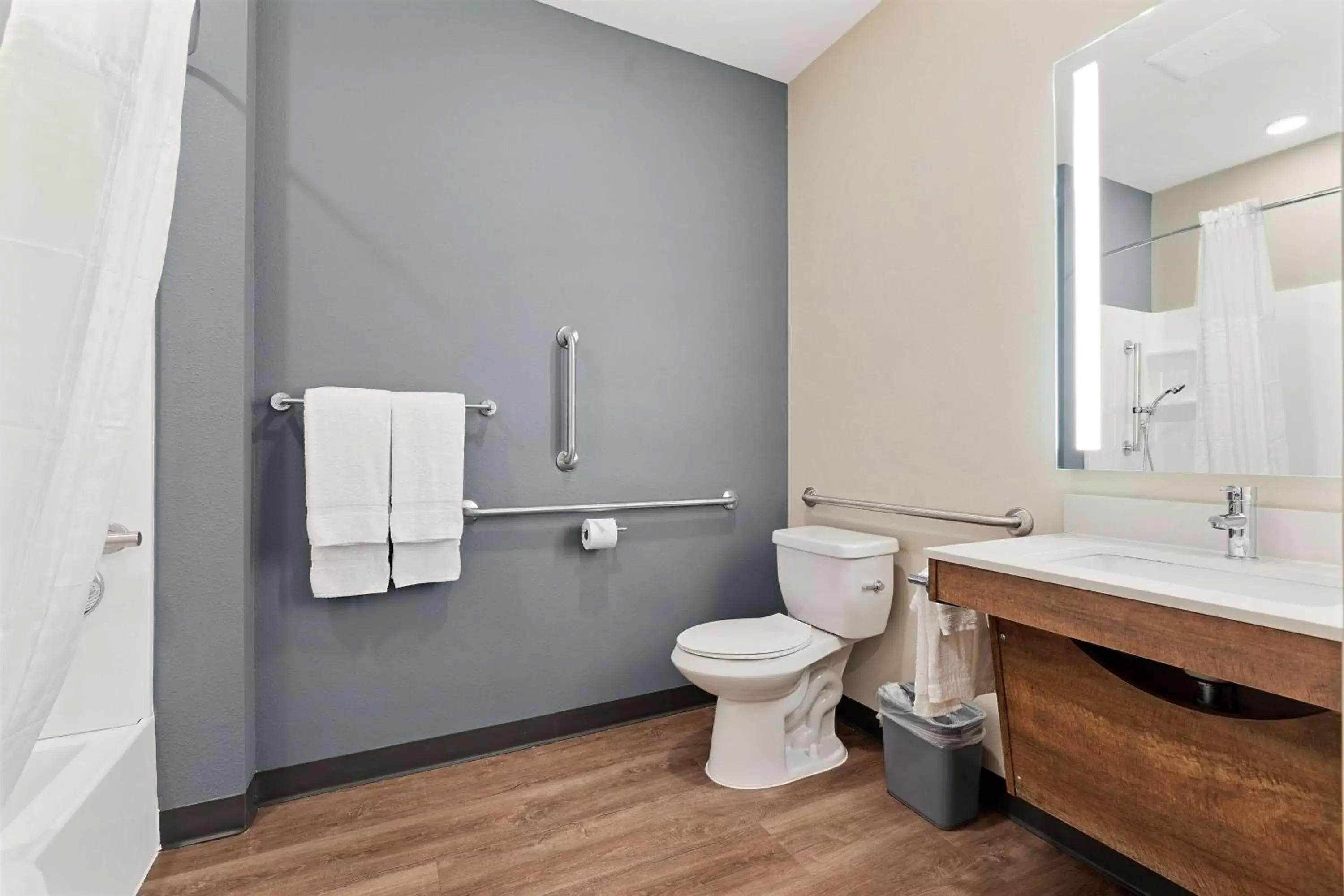 Bathroom in Extended Stay America Premier Suites - Atlanta - Newnan